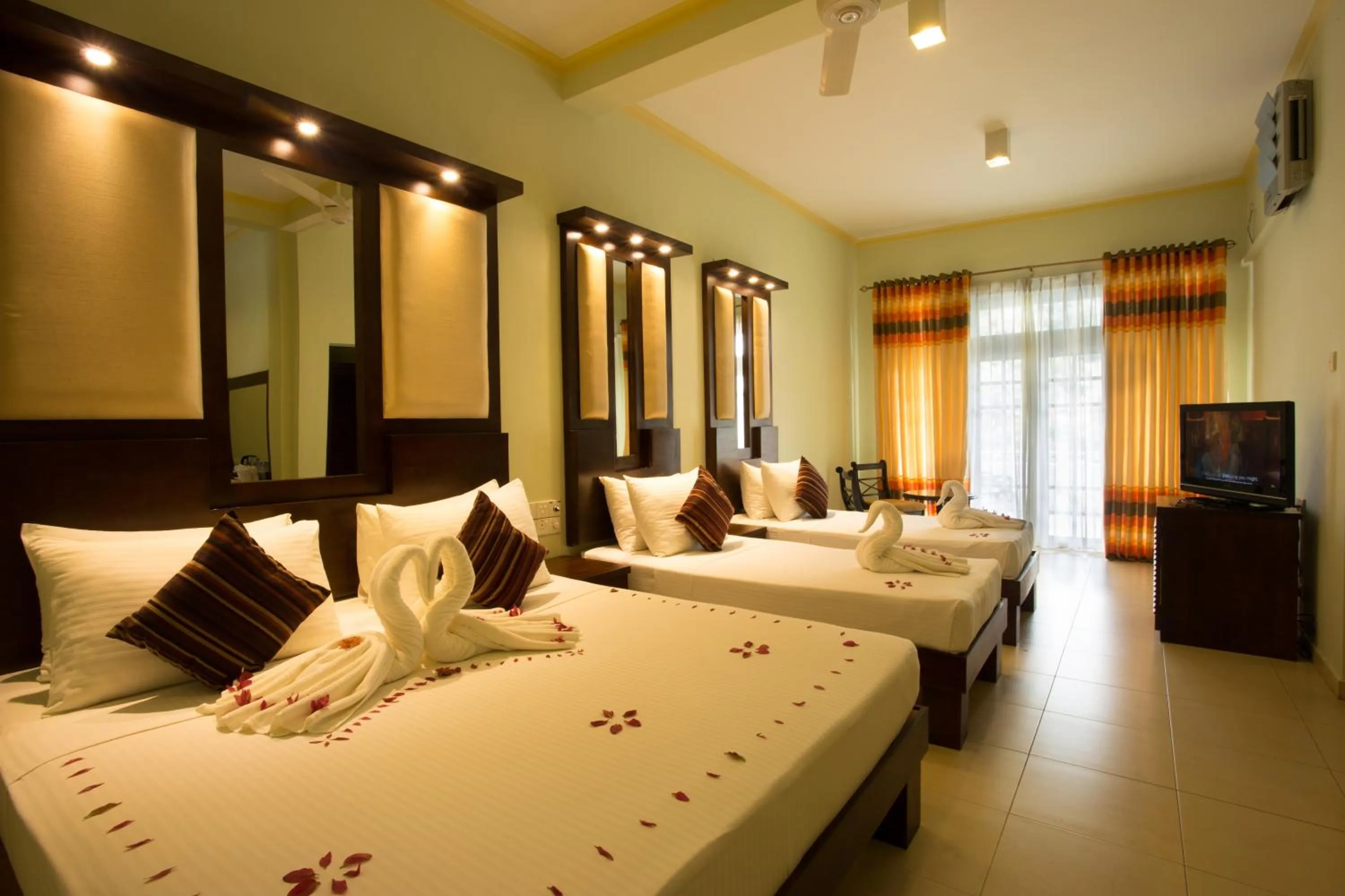 Family Suite in Oak Ray Serene Garden Hotel