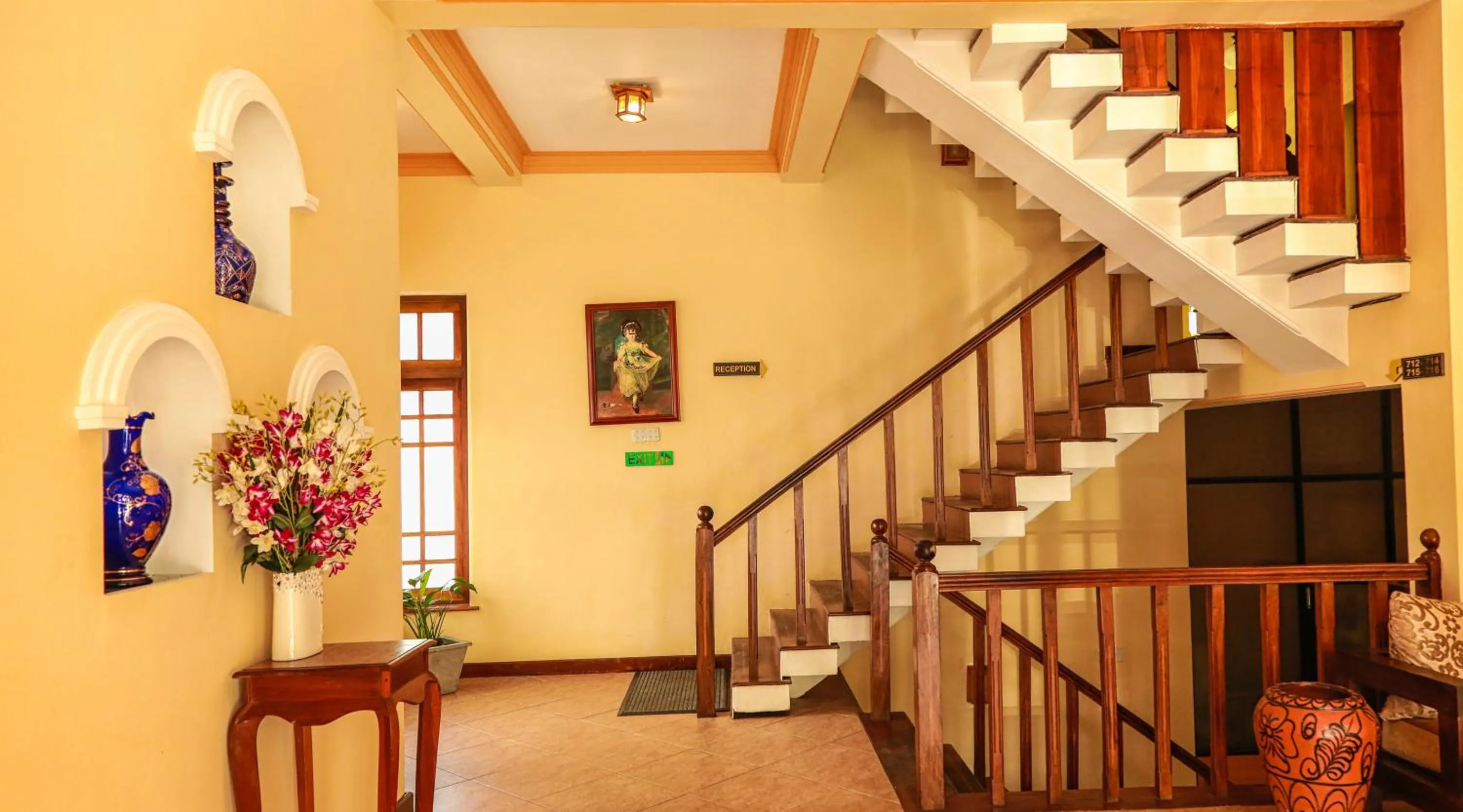 Decorative detail in Oak Ray Serene Garden Hotel