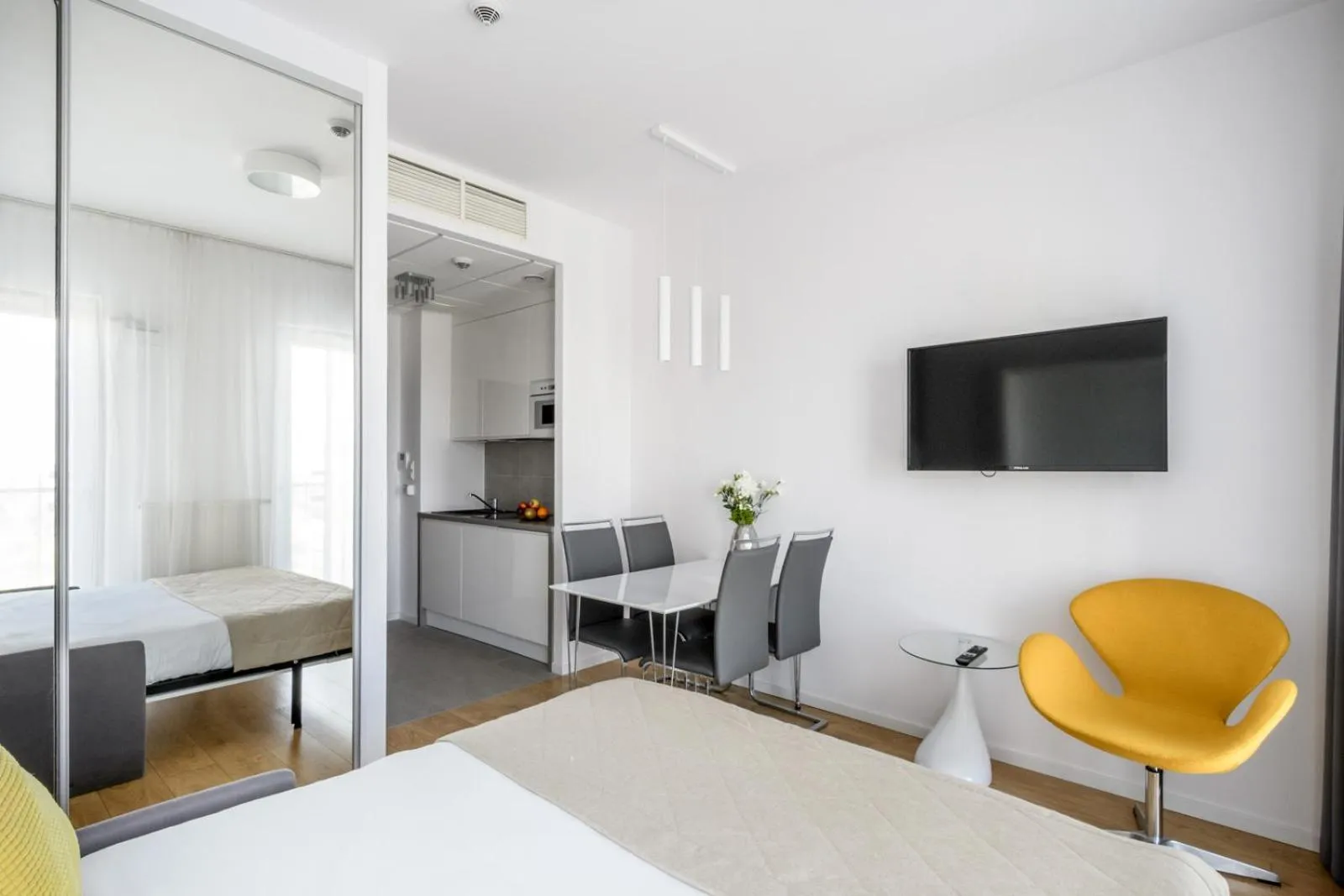 Bed in Varsovia Apartamenty Kasprzaka