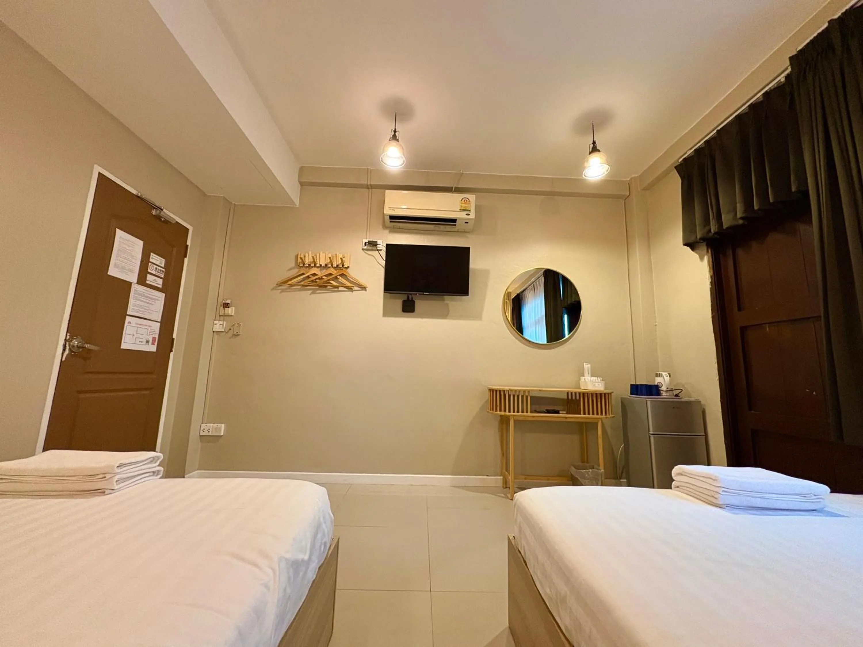 Bed in At Hua Lamphong Hotel