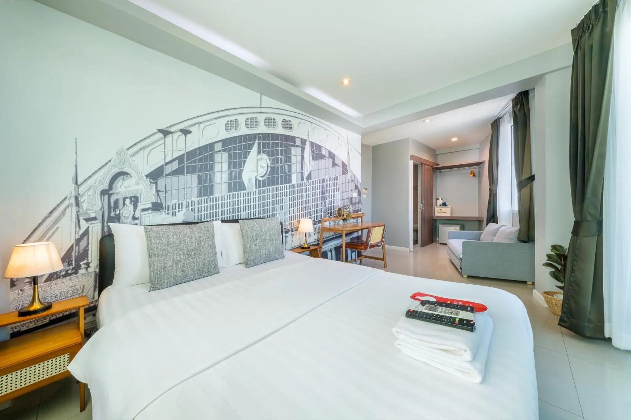 Bedroom, Bed in At Hua Lamphong Hotel