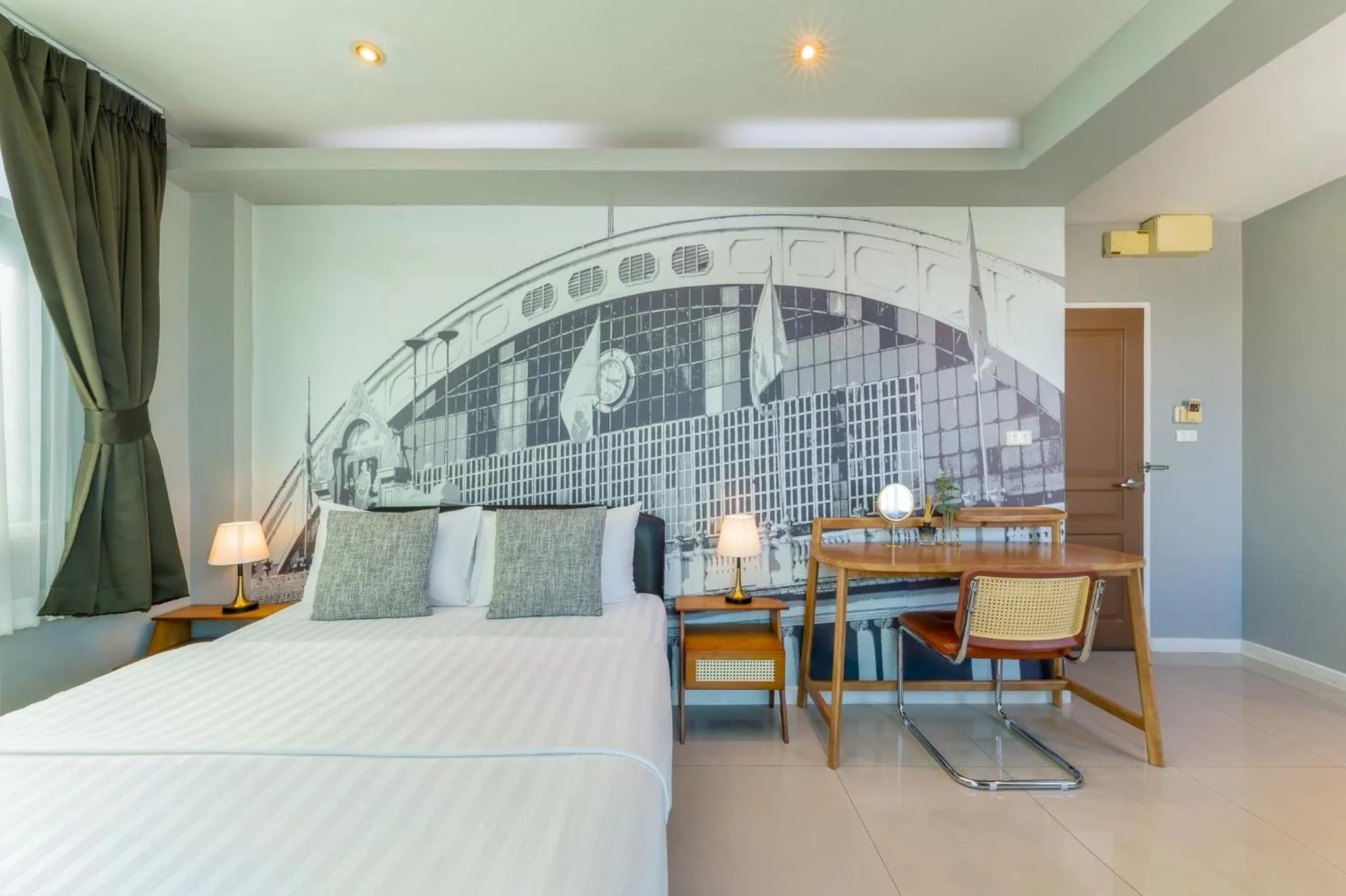 Bedroom, Bed in At Hua Lamphong Hotel