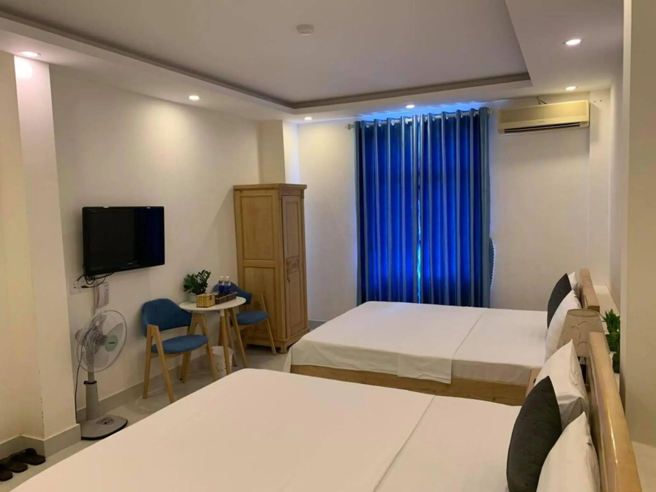 TV and multimedia, Bed in Tuấn Anh 2 Hotel TV and multimedia, Bed in Tuấn Anh 2 Hotel