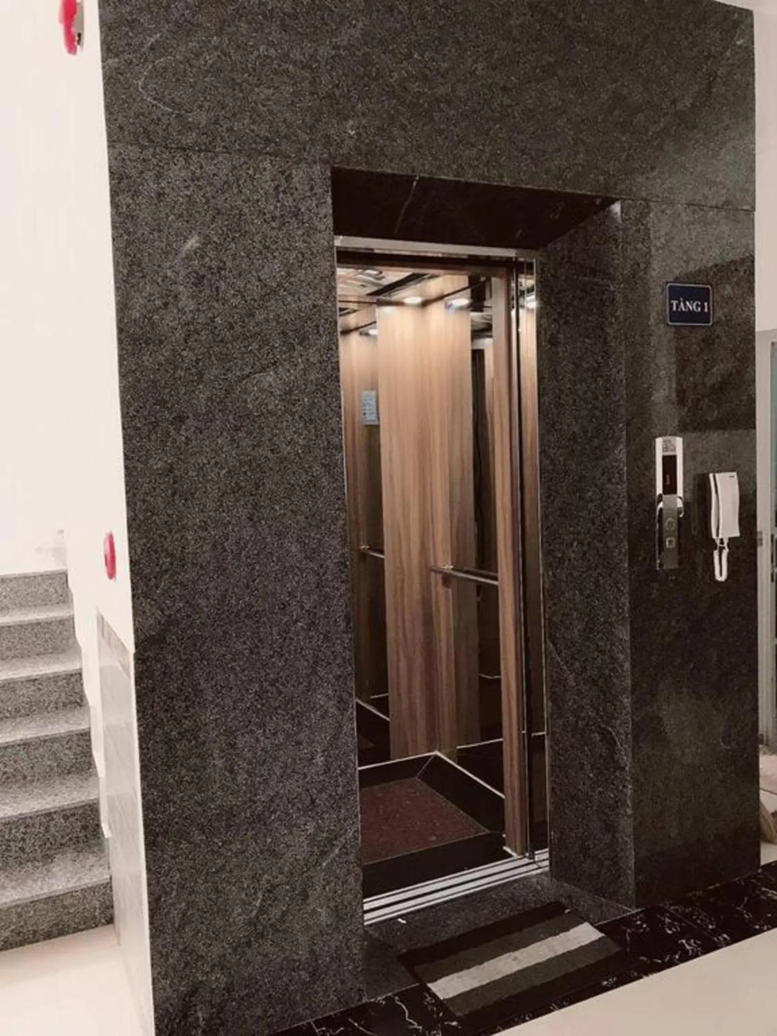elevator in Tuấn Anh 2 Hotel