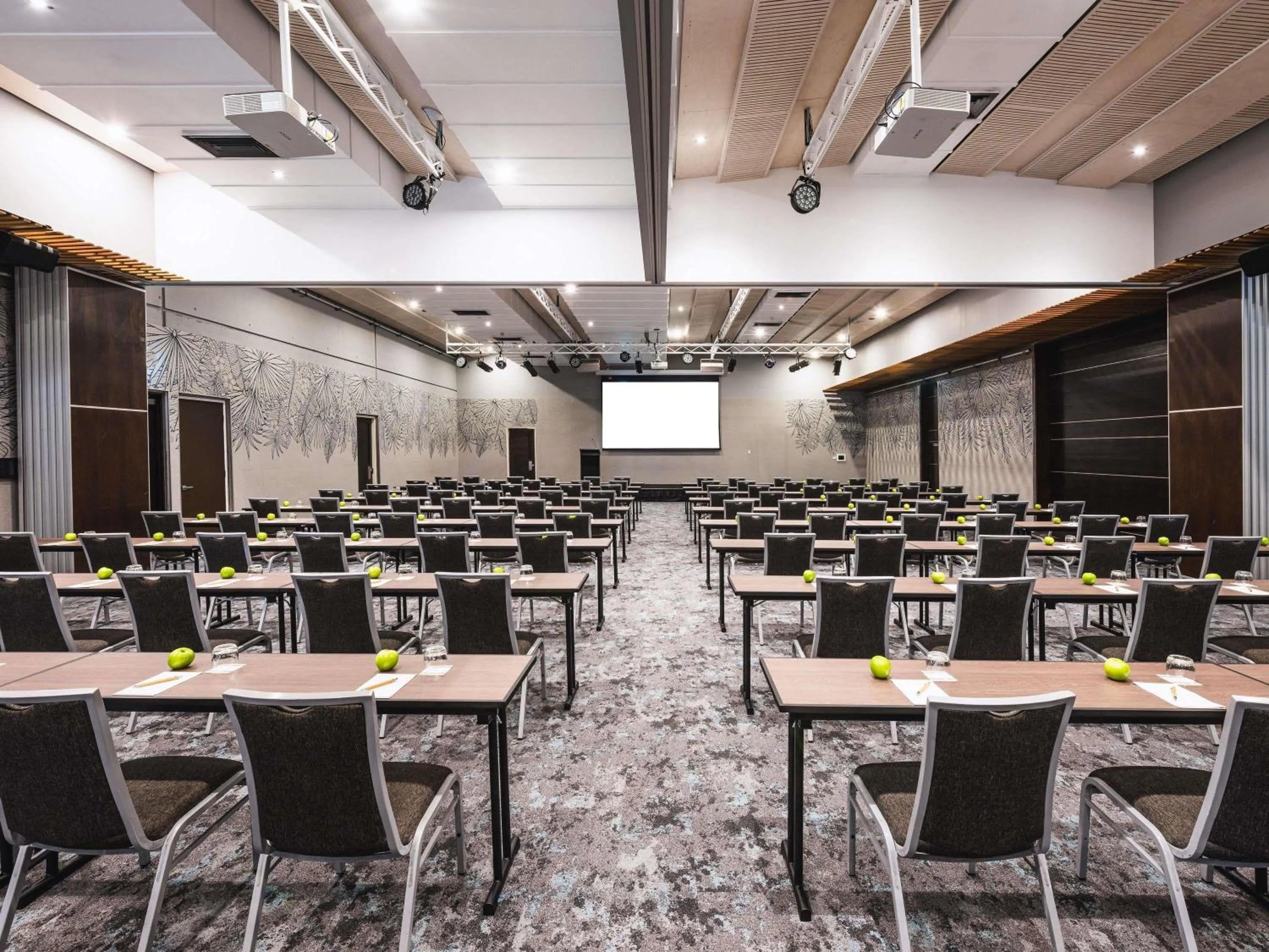 Meeting/conference room in Peppers Noosa Resort and Villas
