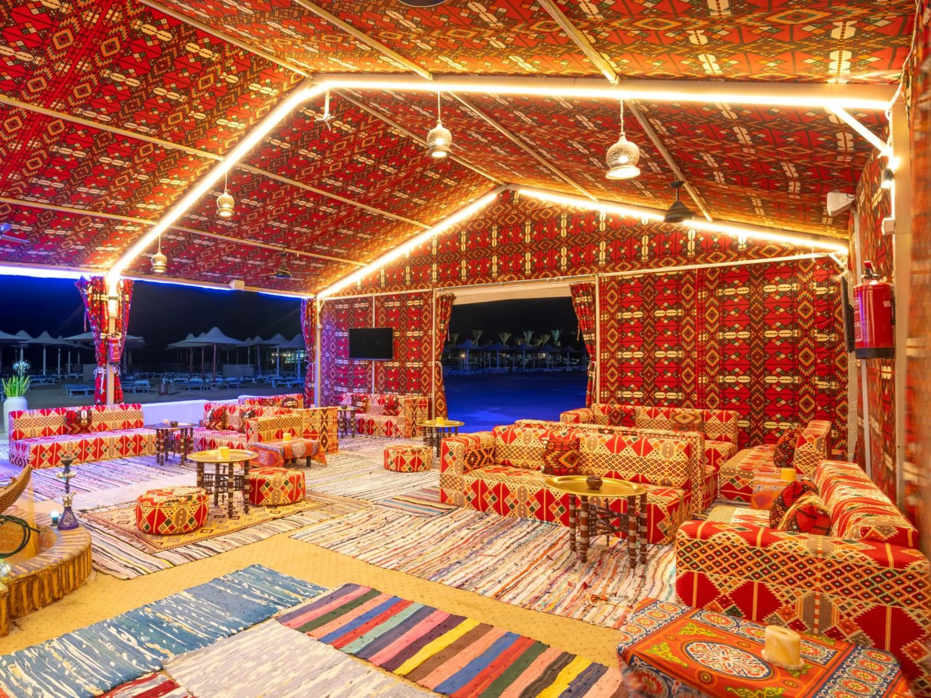 Evening entertainment in Stella Beach Resort & Spa, Makadi Bay