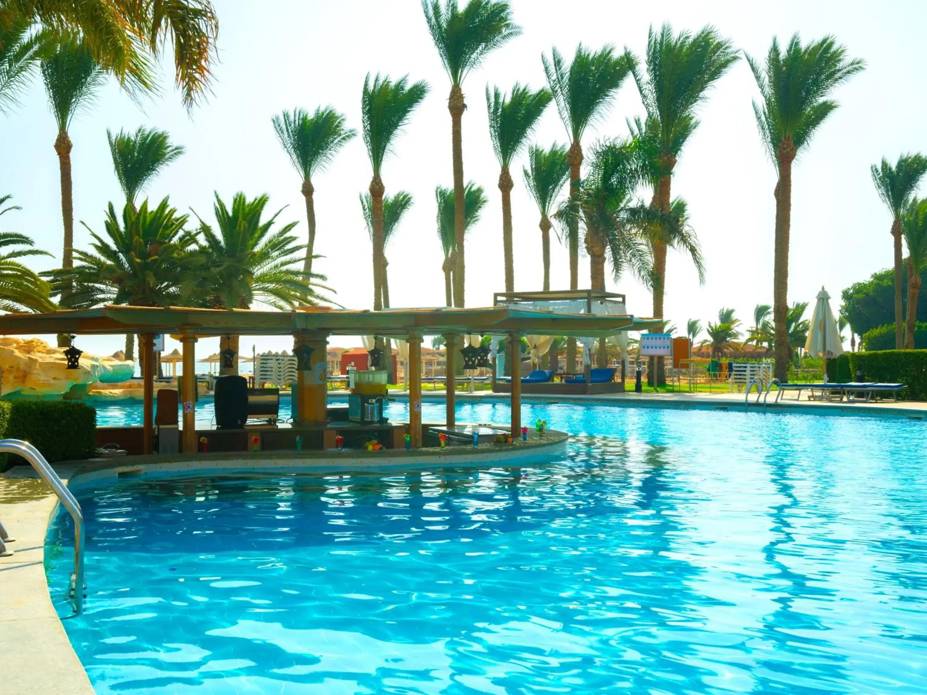 Swimming pool in Stella Beach Resort & Spa, Makadi Bay Swimming pool in Stella Beach Resort & Spa, Makadi Bay