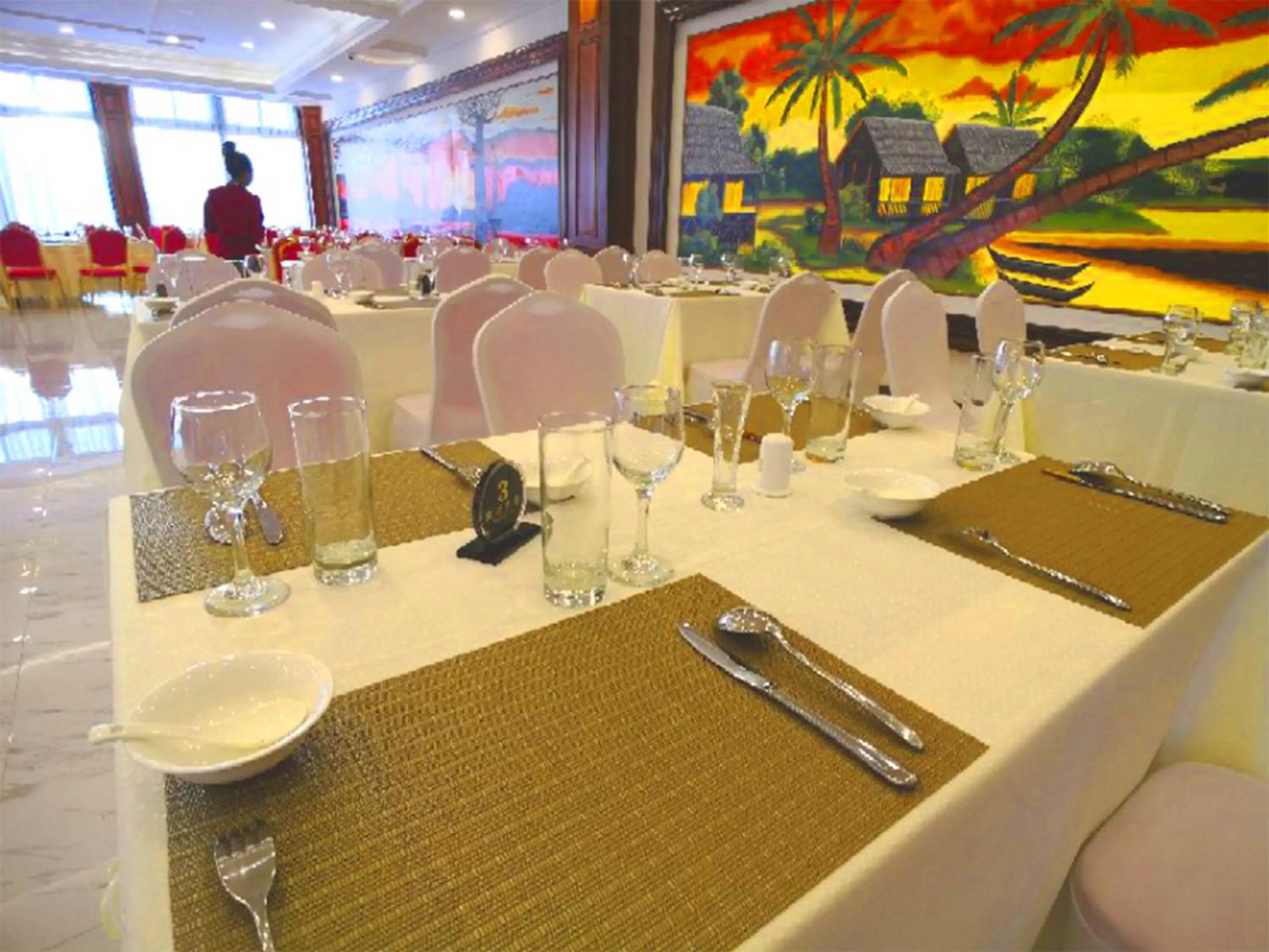 Restaurant/places to eat in Asia & Africa Hôtel