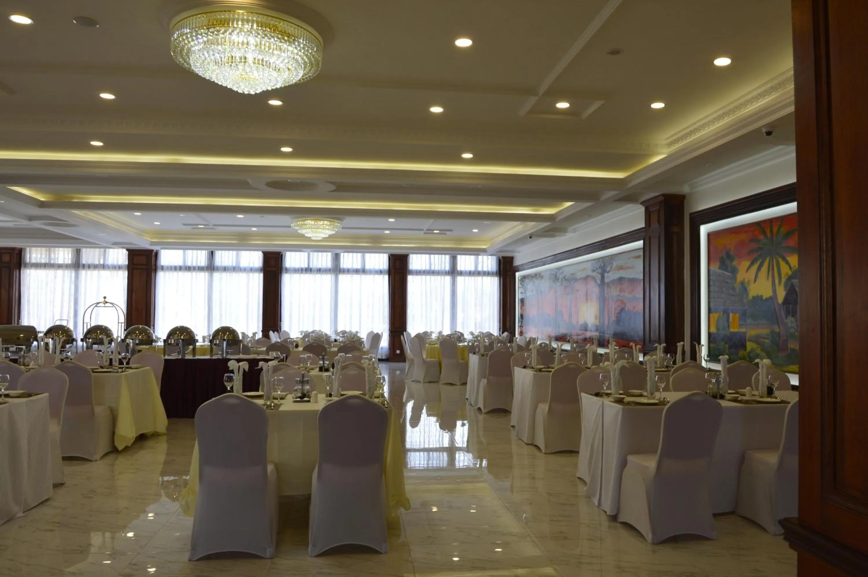 Restaurant/places to eat in Asia & Africa Hôtel