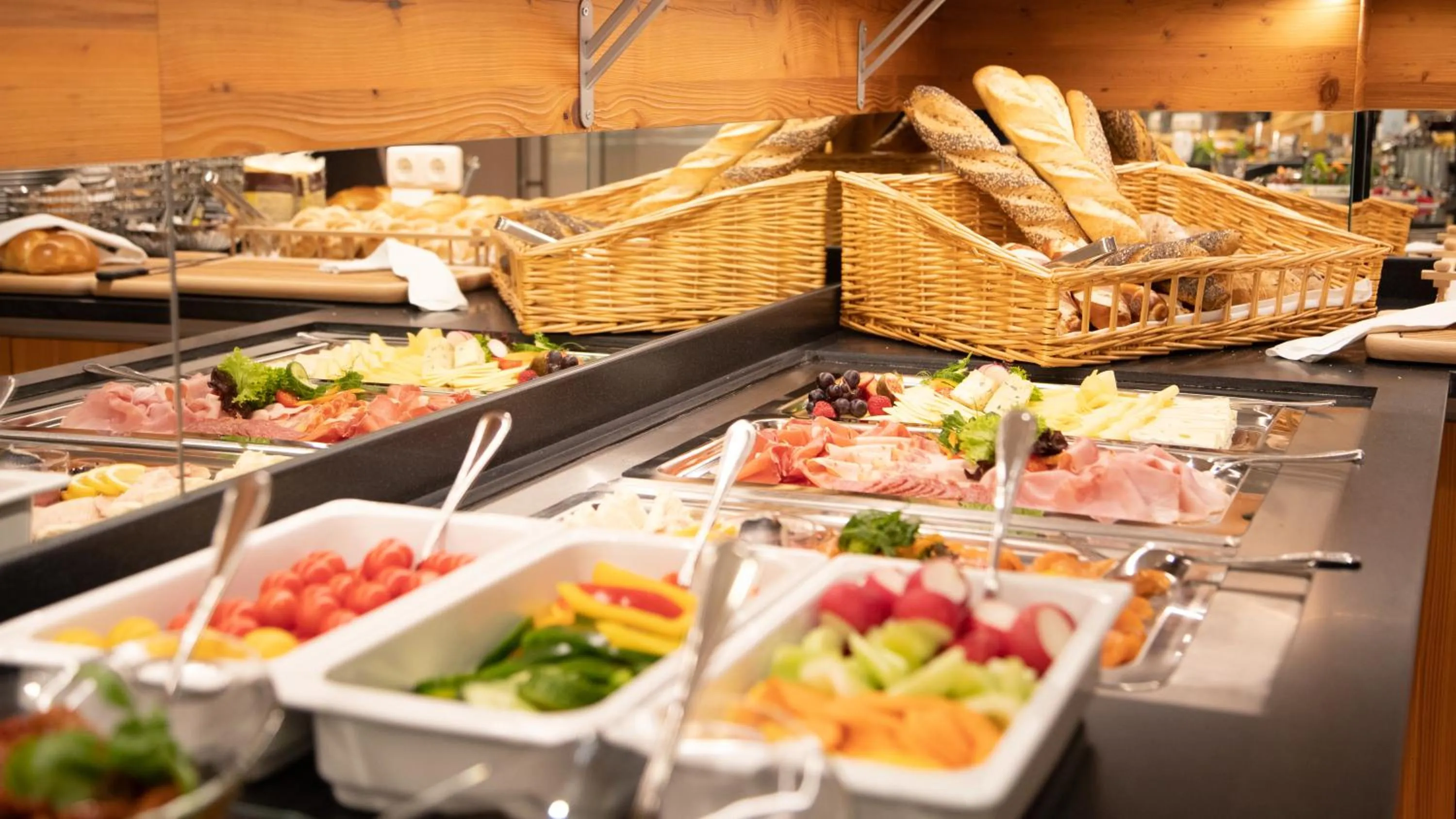 Breakfast in Hotel Restaurant Häupl