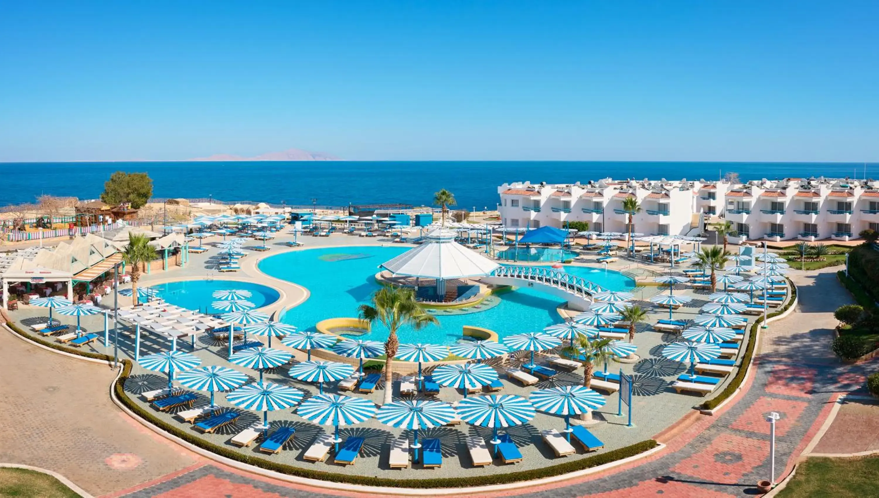 Swimming pool in Dreams Beach Resort - Sharm El Sheikh Swimming pool in Dreams Beach Resort - Sharm El Sheikh