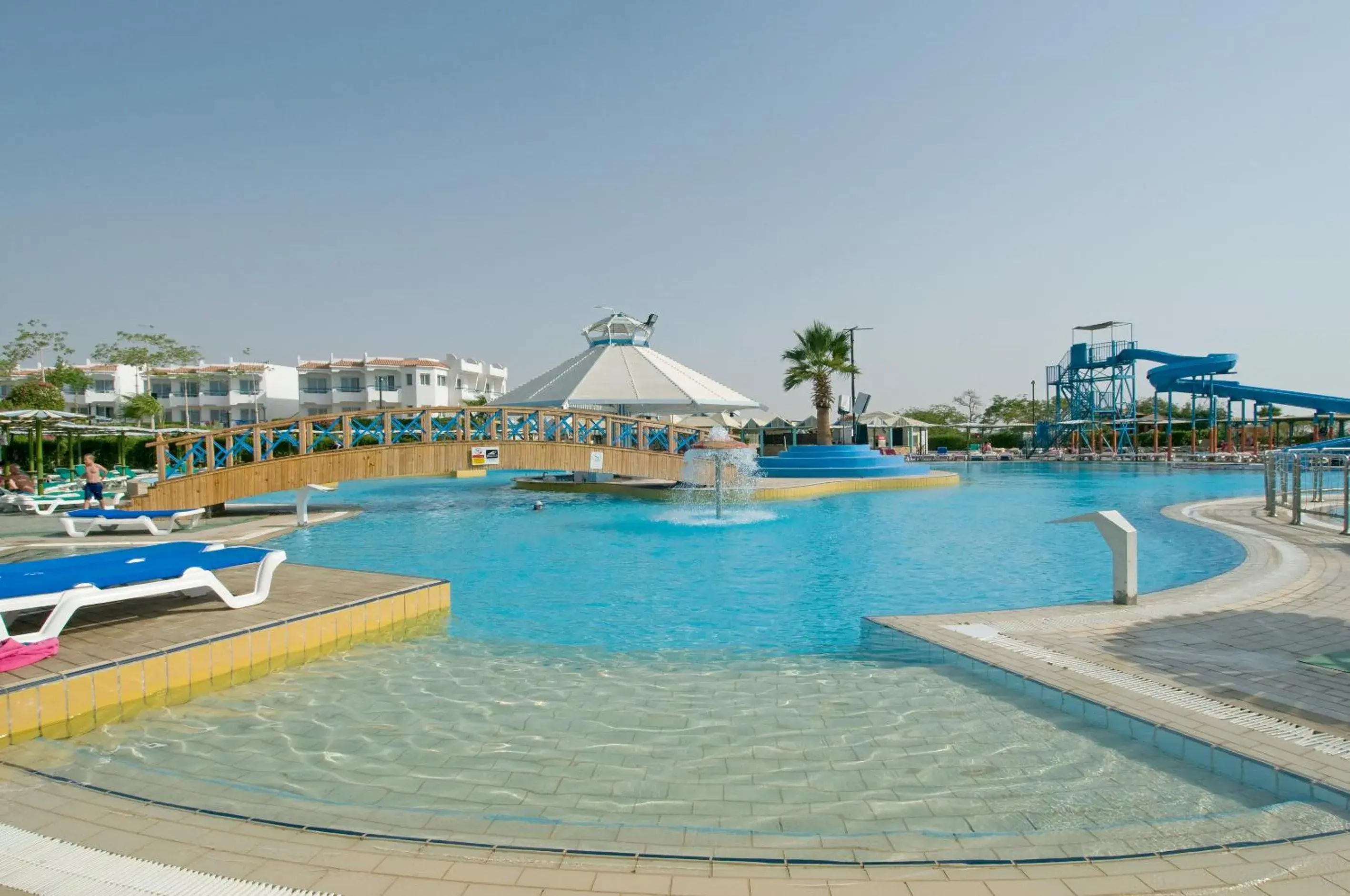 Swimming pool in Dreams Beach Resort - Sharm El Sheikh Swimming pool in Dreams Beach Resort - Sharm El Sheikh
