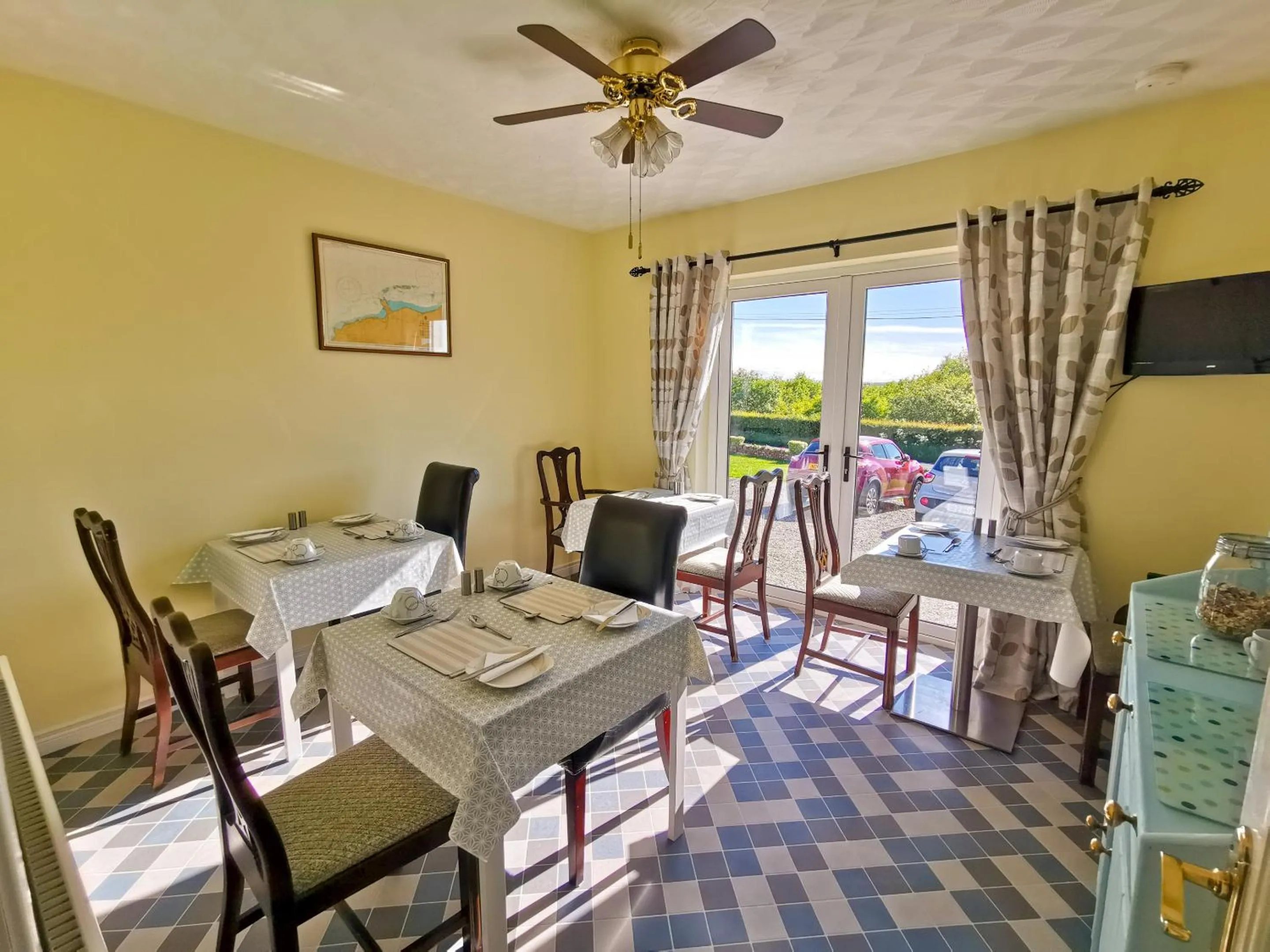 Dining area in Rest a While