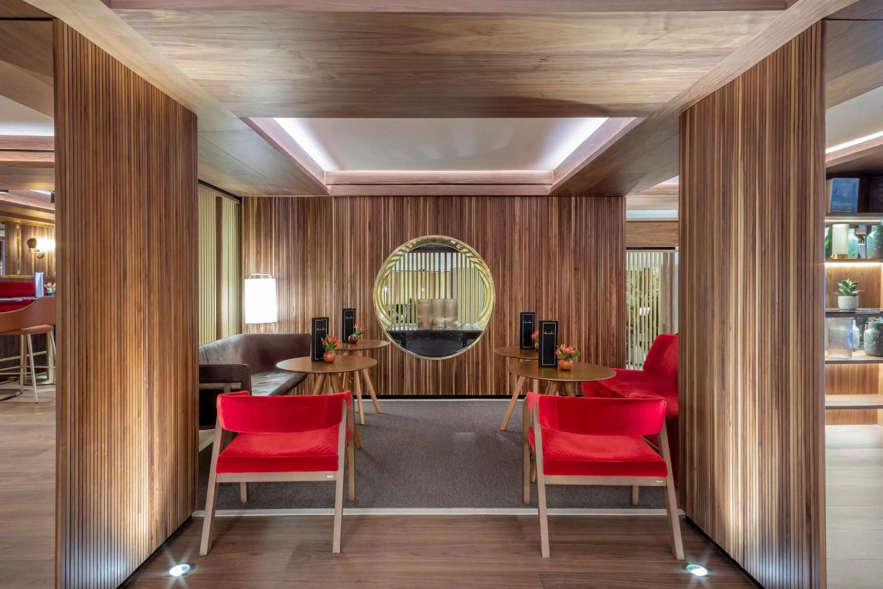 Lounge or bar in Meliá White House Hotel Apartments