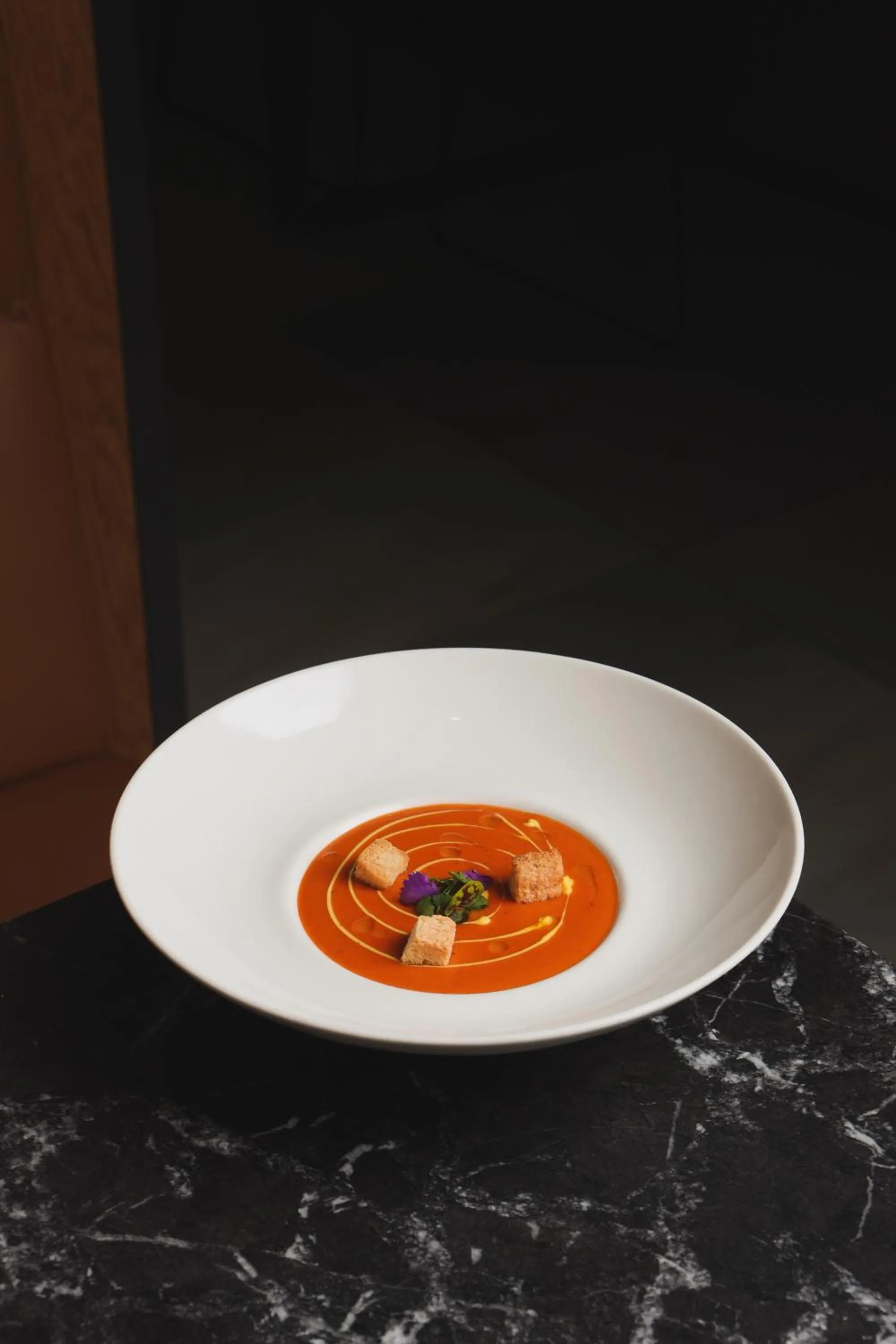 Restaurant/places to eat in Meliá White House Hotel Apartments