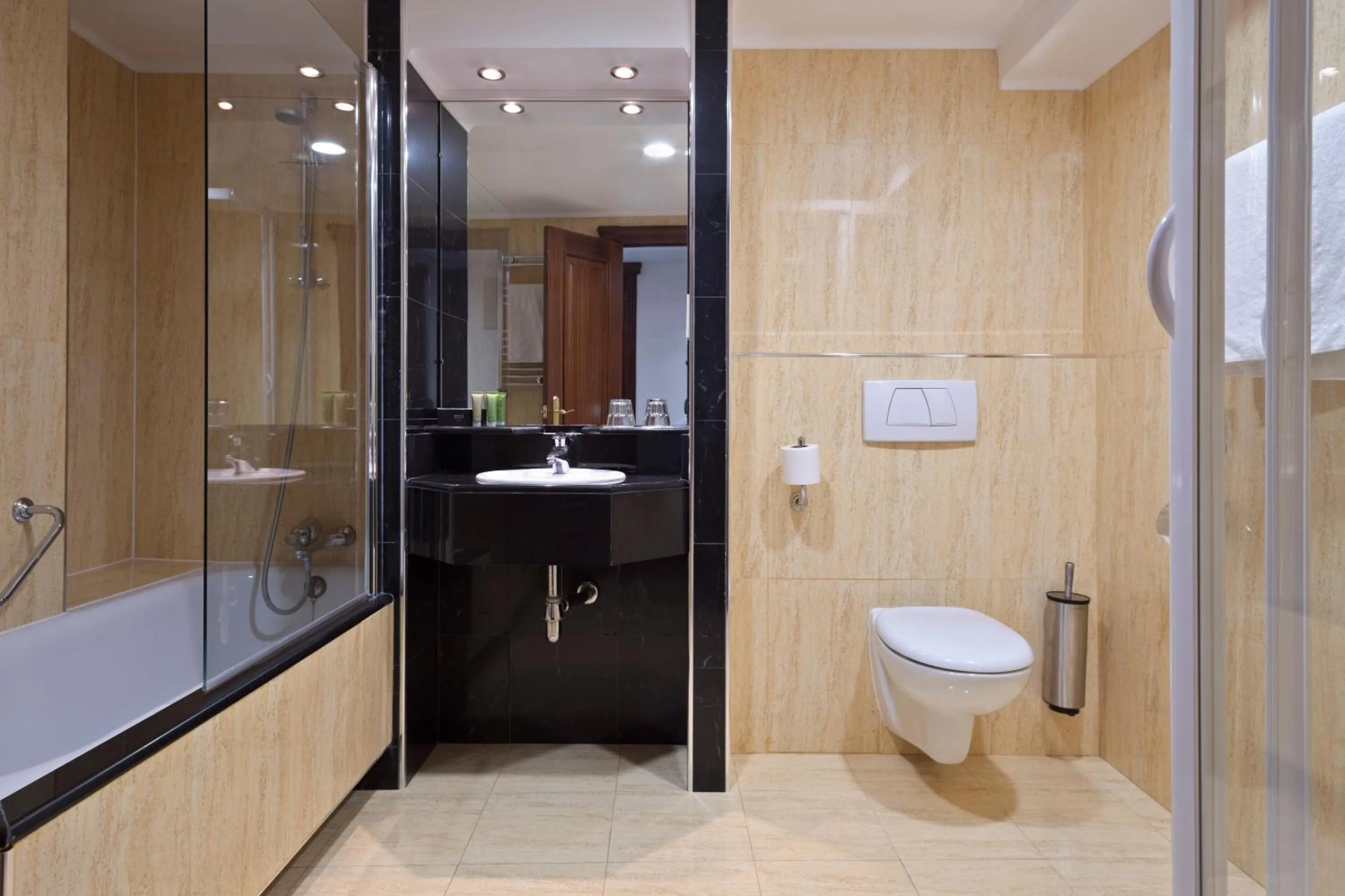 Bathroom in Meliá White House Hotel Apartments