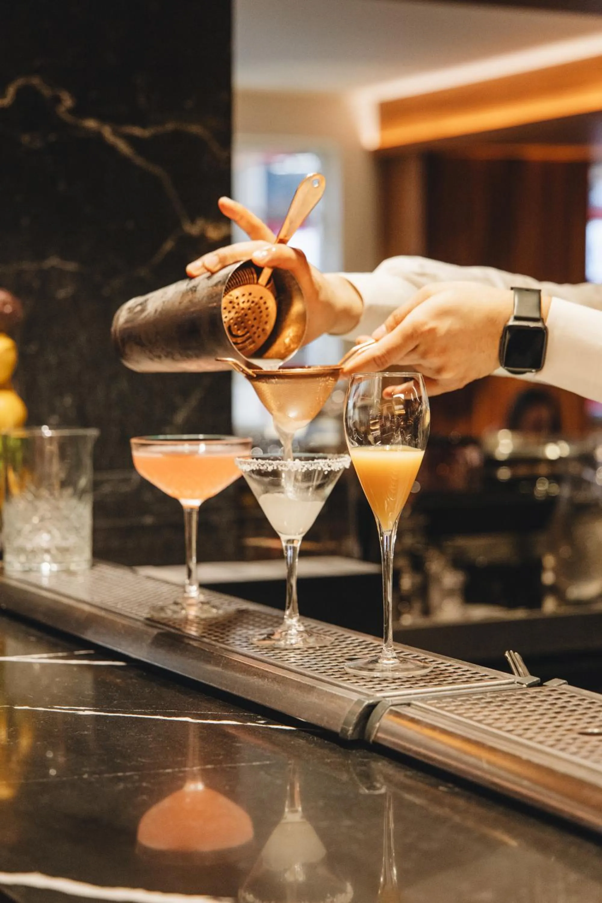 Restaurant/places to eat in Meliá White House Hotel Apartments