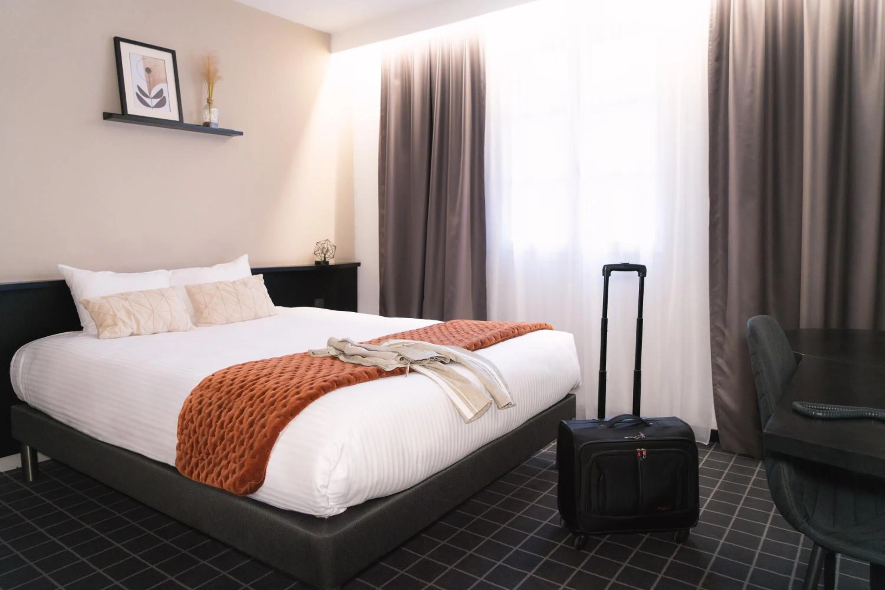 Bed in Hôtel du Beffroi Gravelines Dunkerque