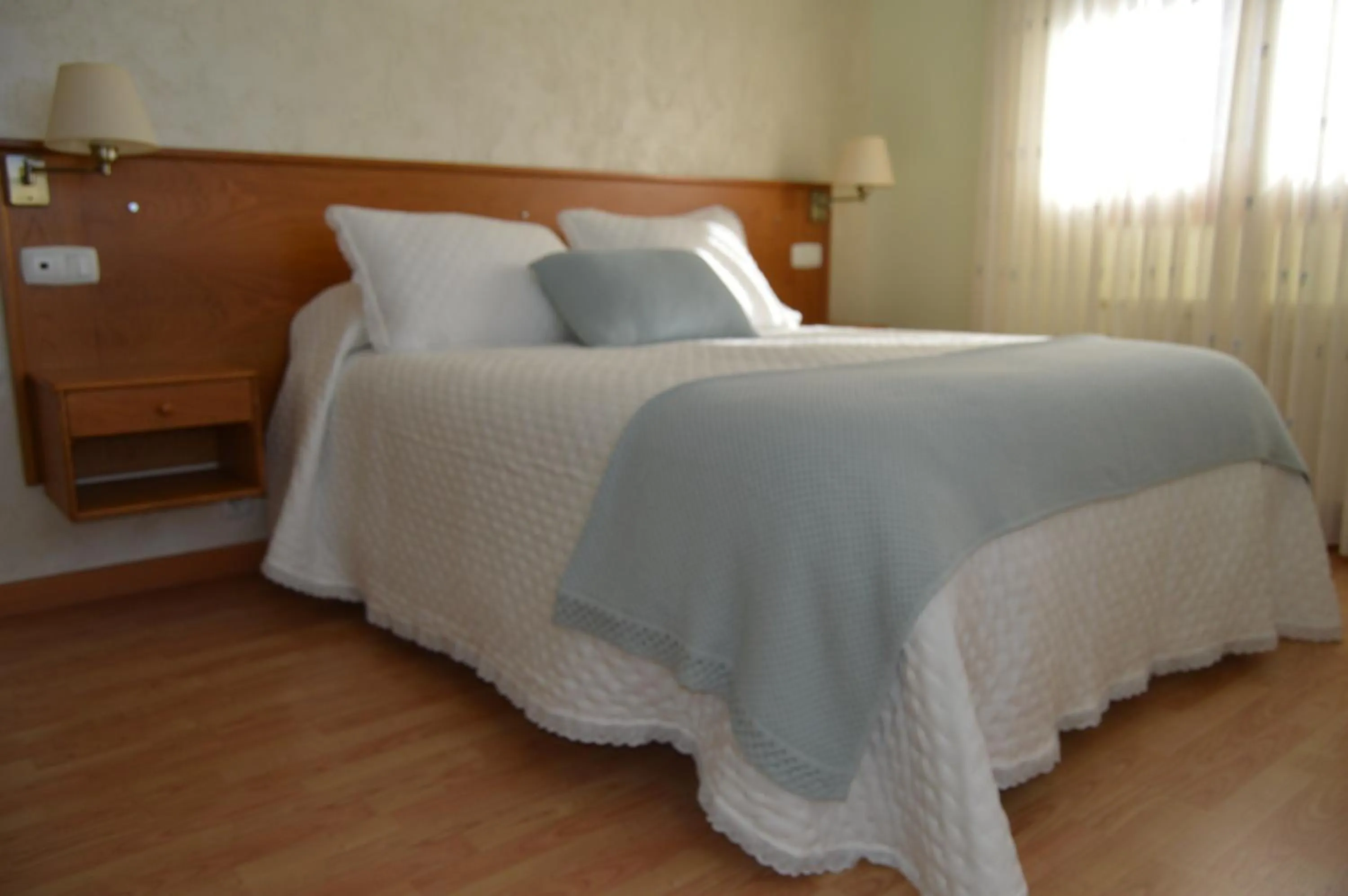 Bedroom, Bed in Hotel Restaurante Val