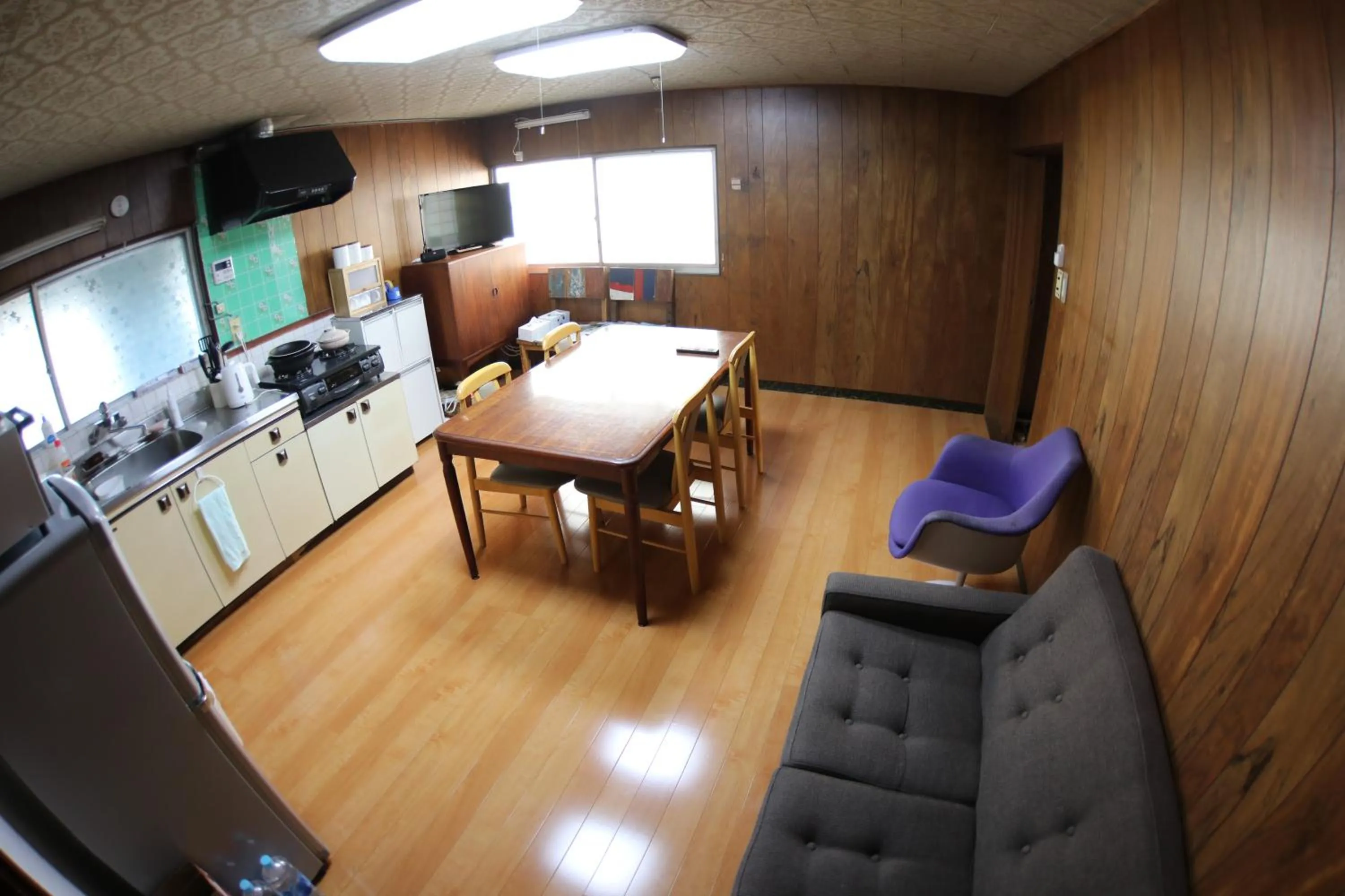 Communal lounge/ TV room in Guesthouse Omihachiman