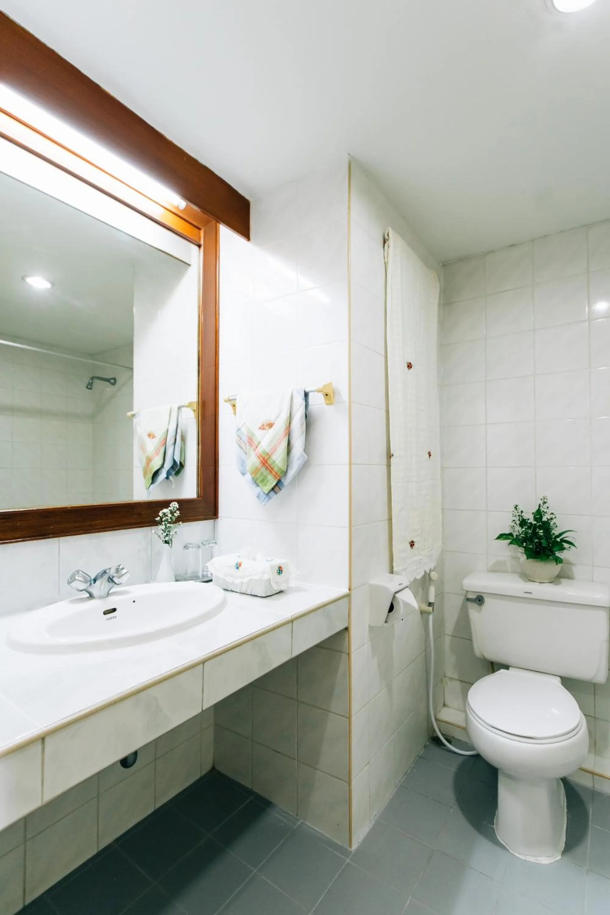 Bathroom in Sinkiat Thani Hotel