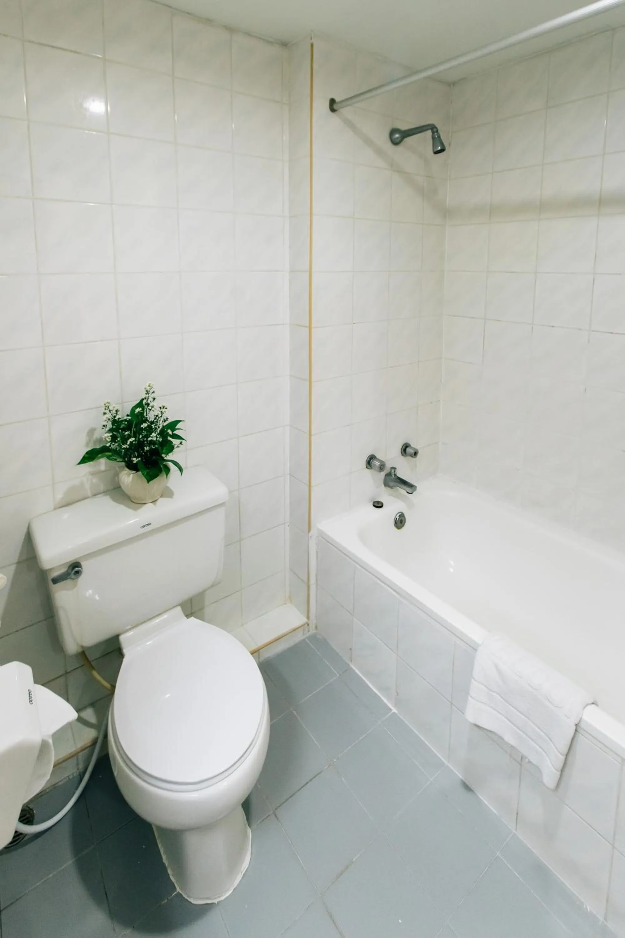 Bathroom in Sinkiat Thani Hotel