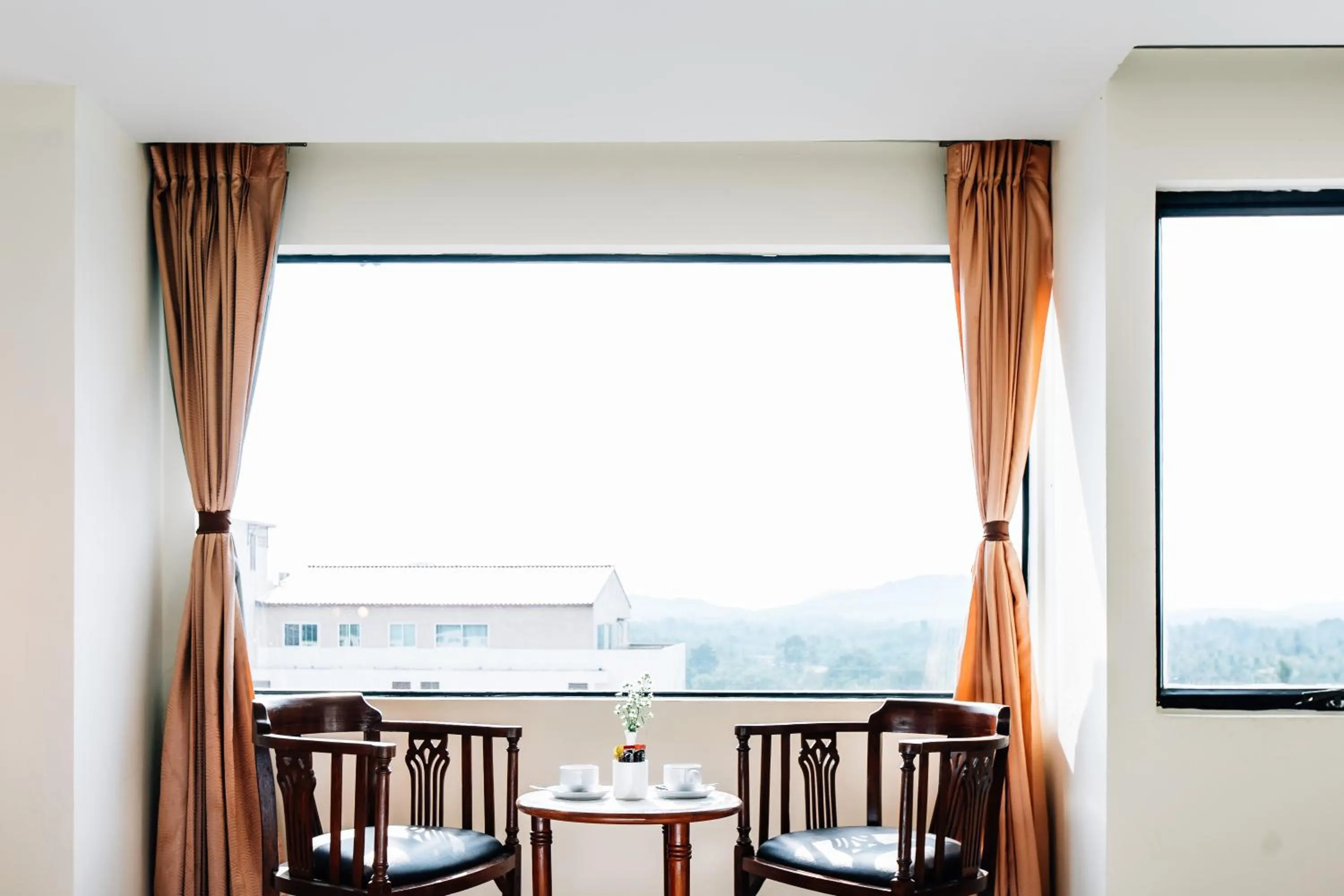 Coffee/tea facilities in Sinkiat Thani Hotel