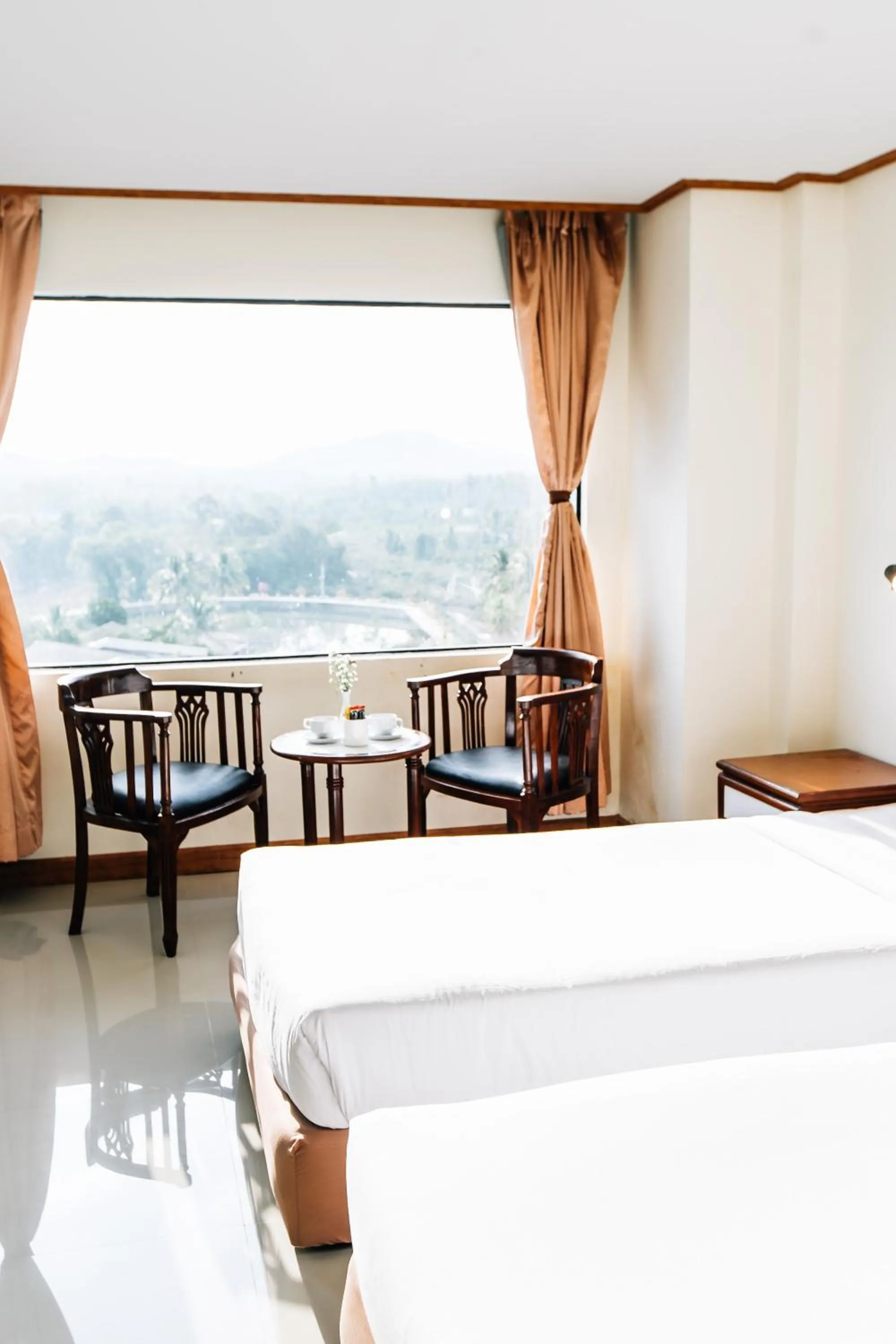 Coffee/tea facilities in Sinkiat Thani Hotel