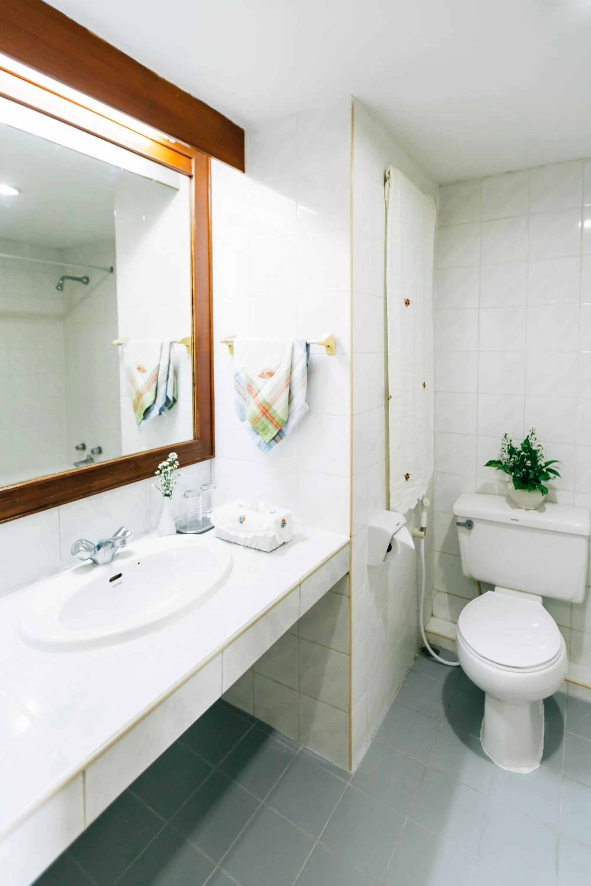 Bathroom in Sinkiat Thani Hotel