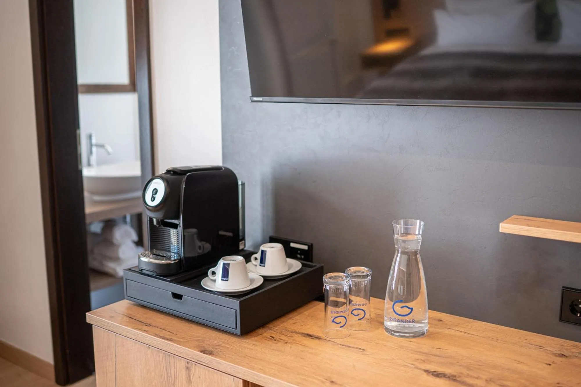 Coffee/tea facilities in Alpin Lifestyle Hotel Löwen & Strauss