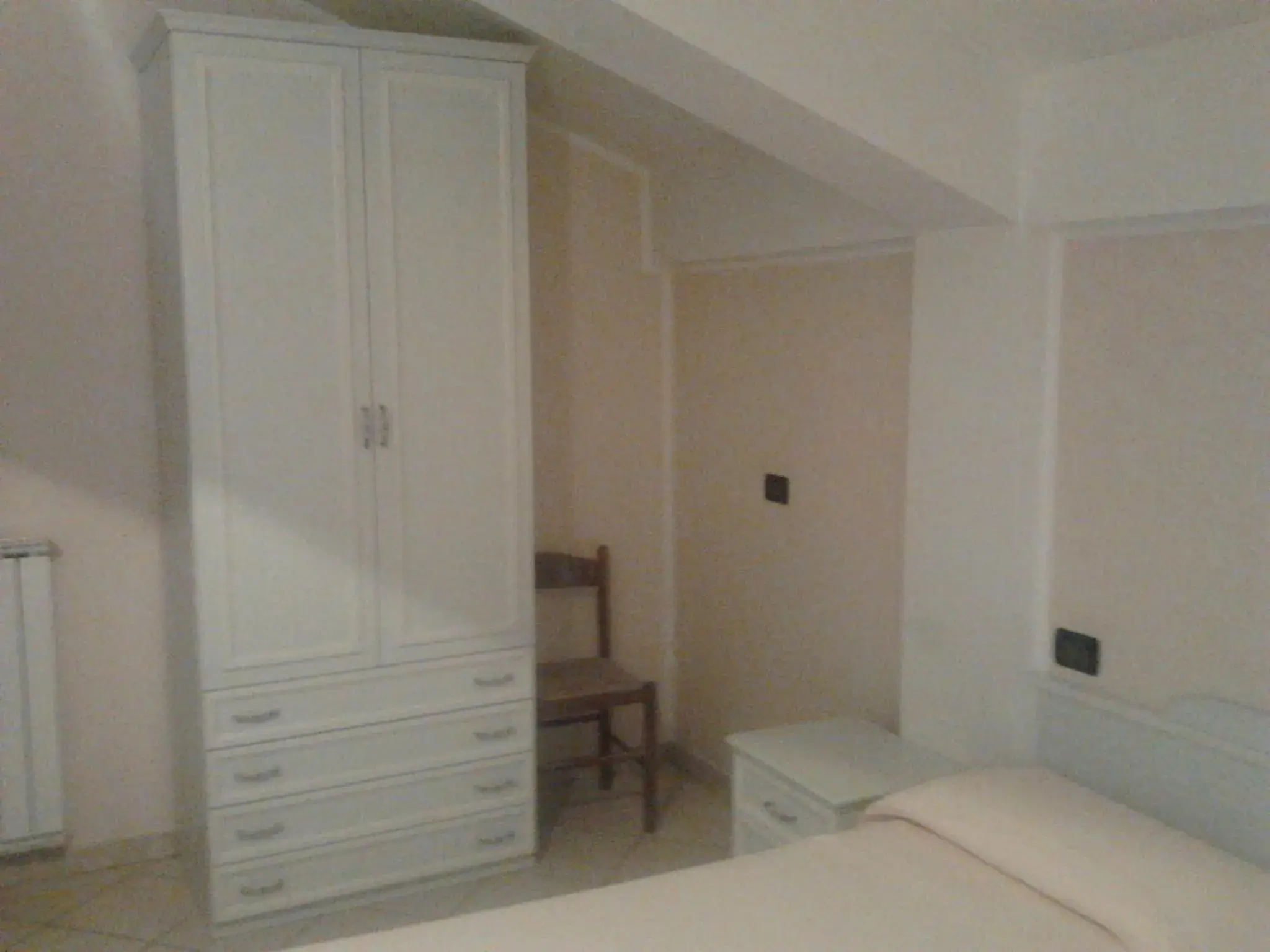 Standard Single Room with Shower - single occupancy in Hotel Grazia Ristorante Standard Single Room with Shower - single occupancy in Hotel Grazia Ristorante