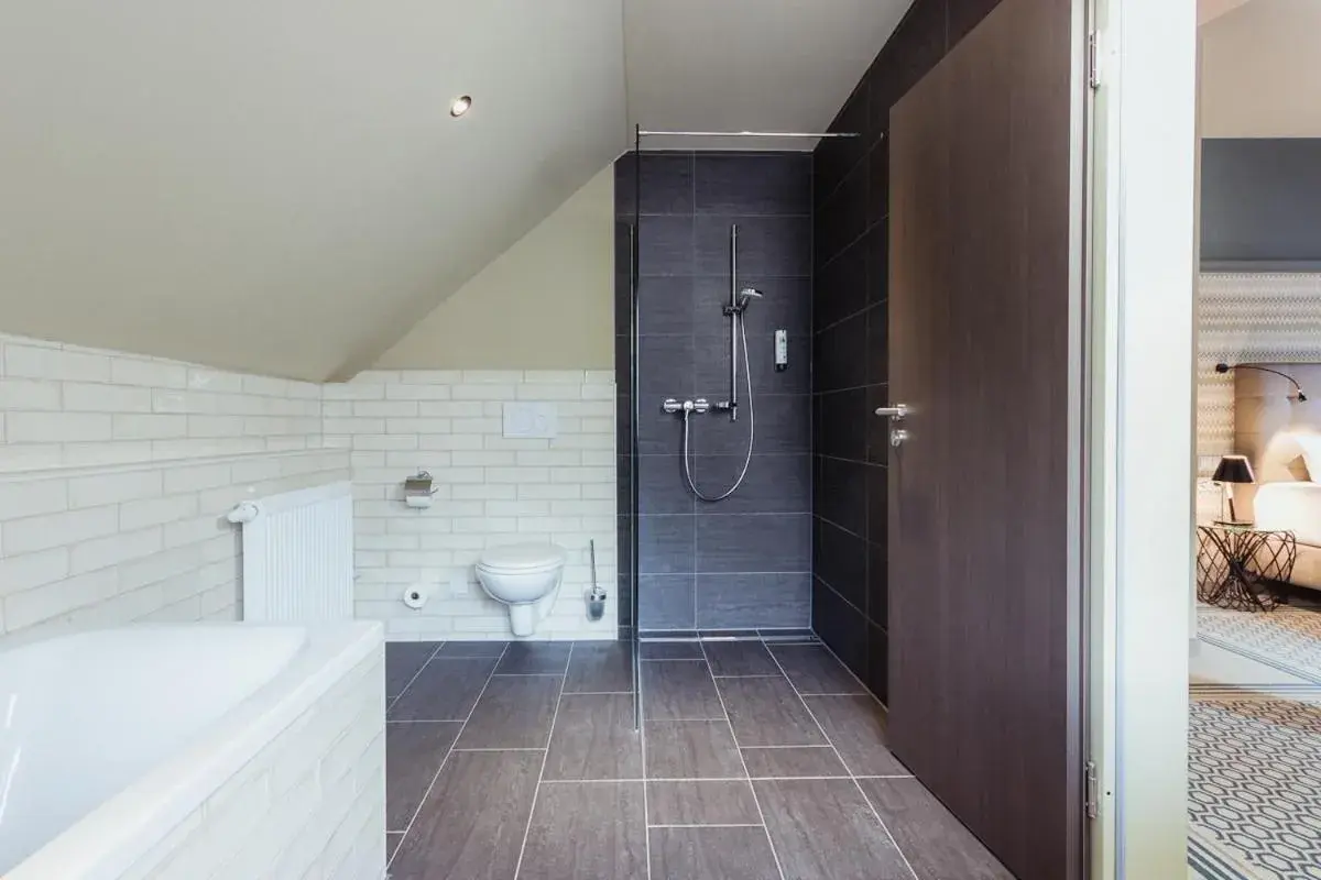 Double Room in Hotel Goldene Traube - by Neugart Double Room in Hotel Goldene Traube - by Neugart
