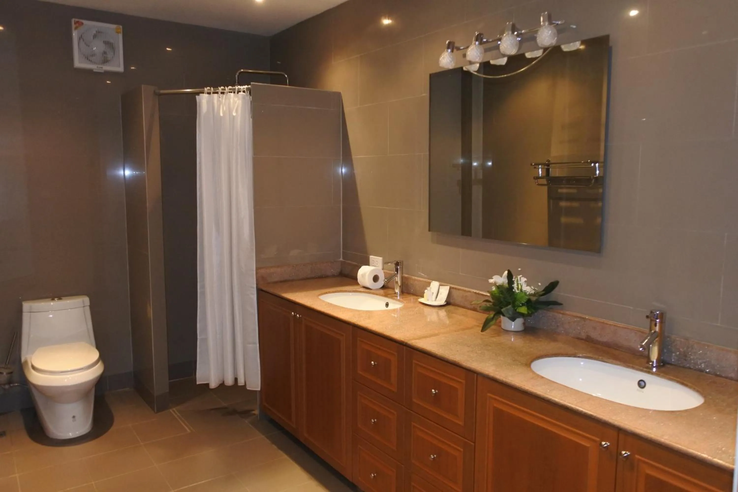 Shower in Tropicana Beach Villa at VIP Resort