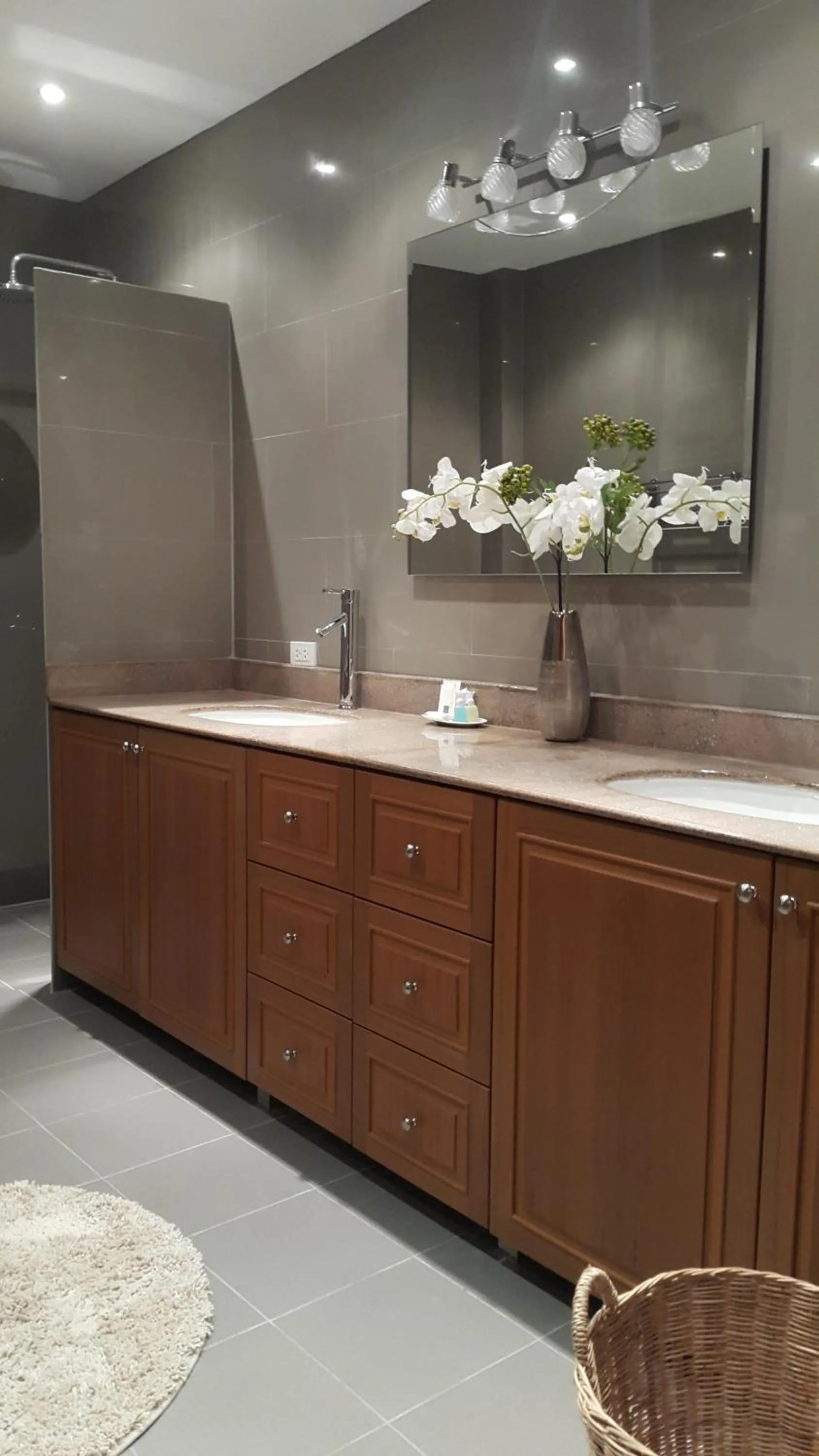 Shower in Tropicana Beach Villa at VIP Resort