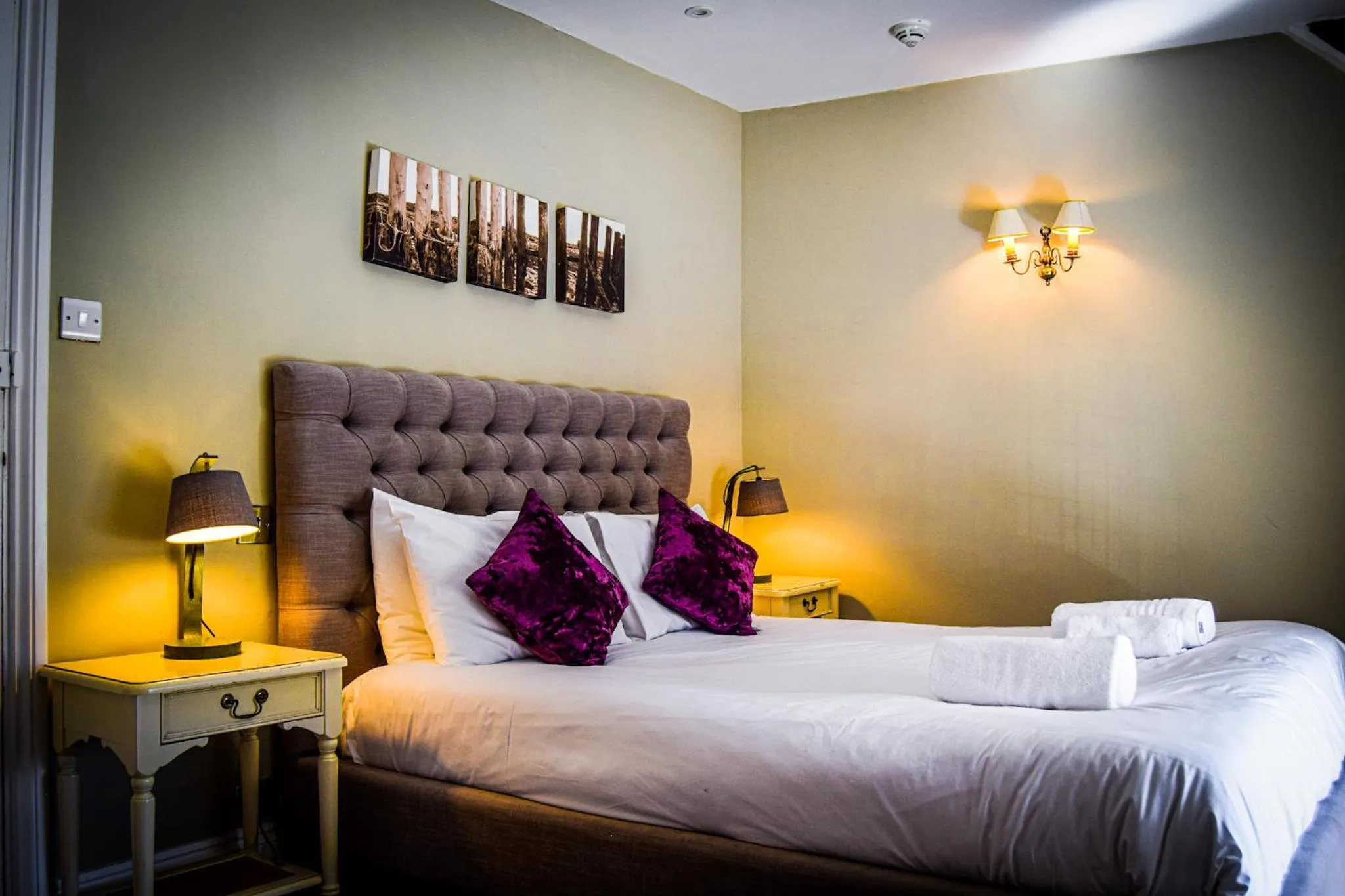 Bed in Rising Sun Hotel