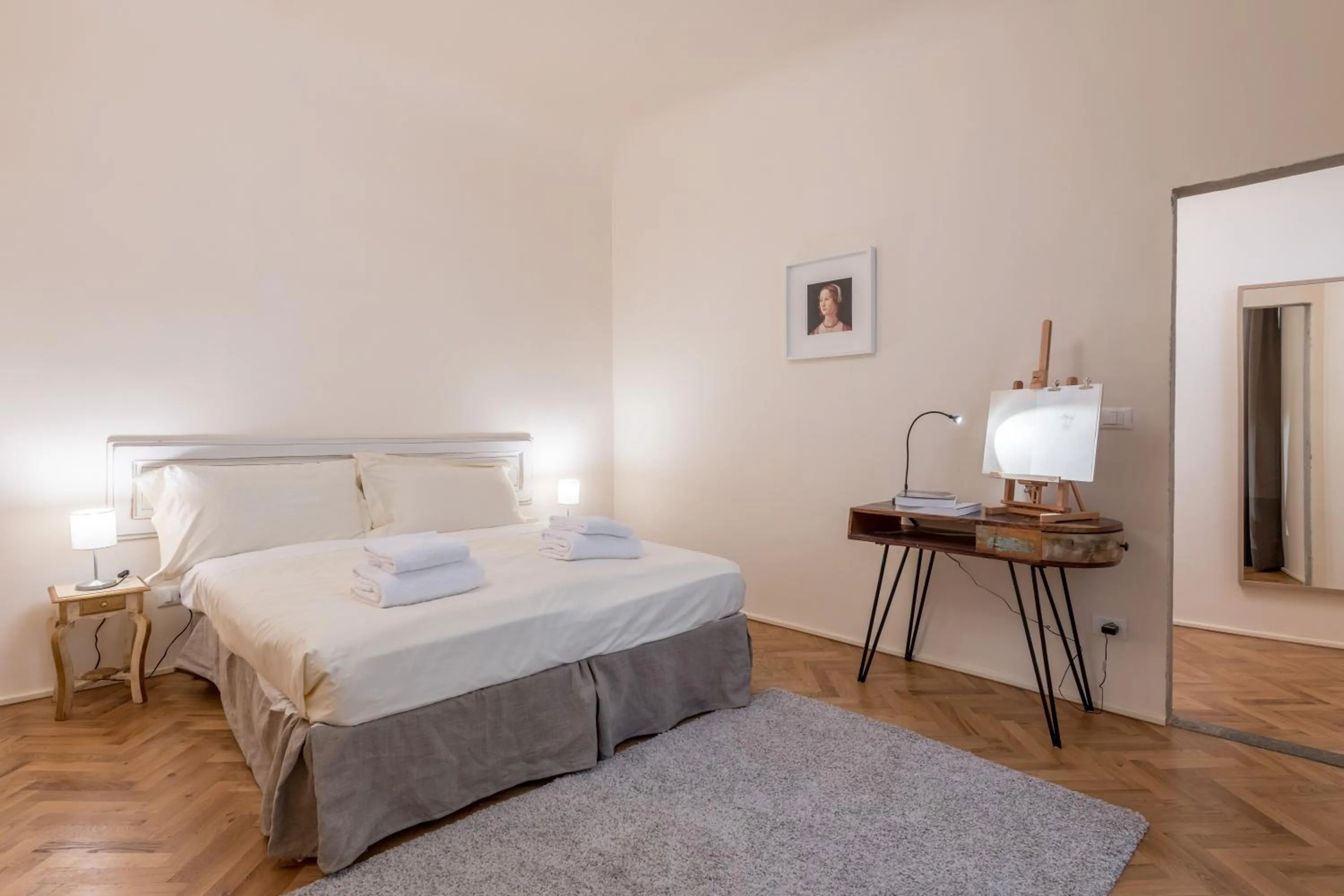 Seating area, Bed in Romantic Novella by Mmega