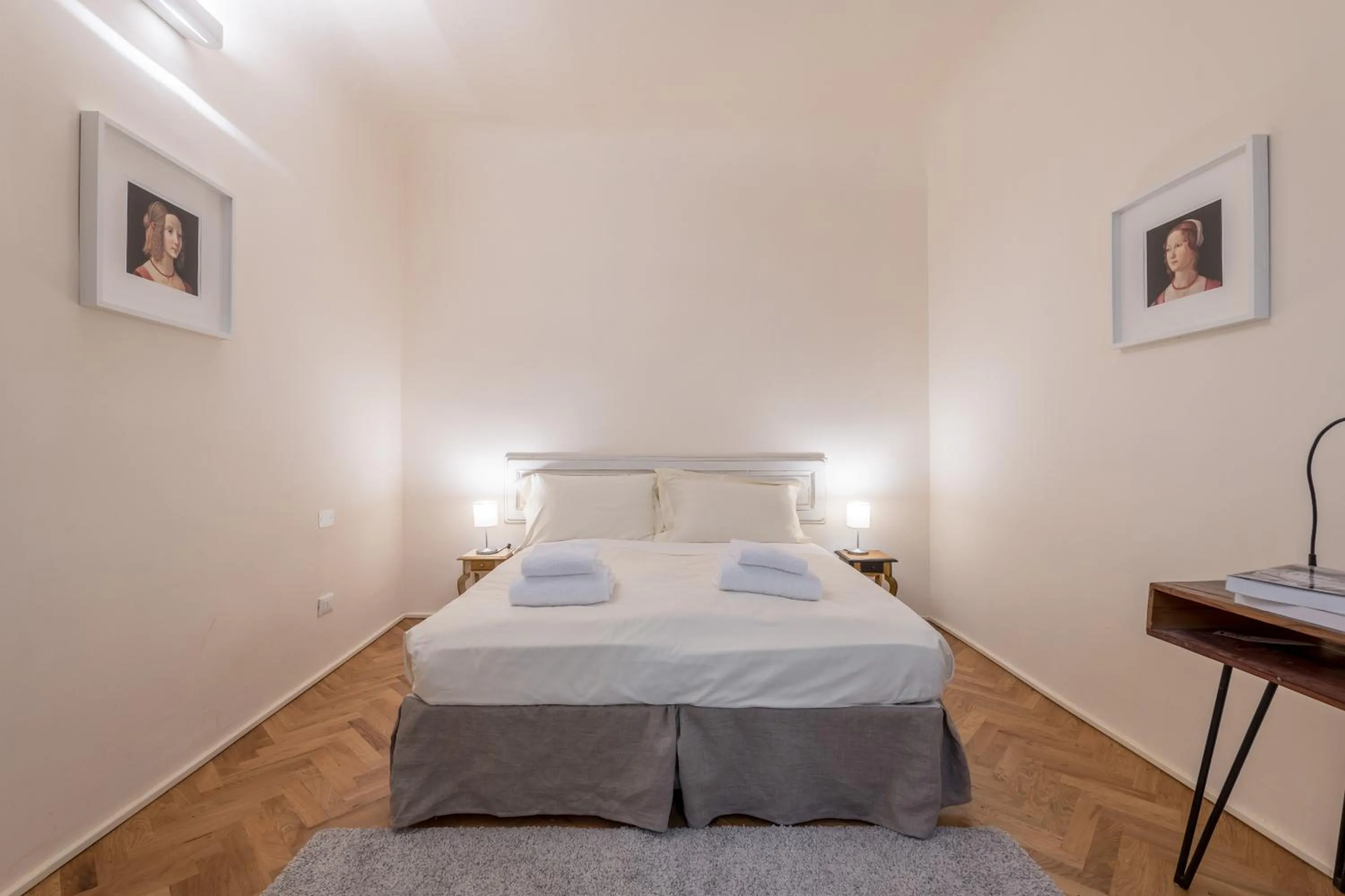 Bedroom, Bed in Romantic Novella by Mmega