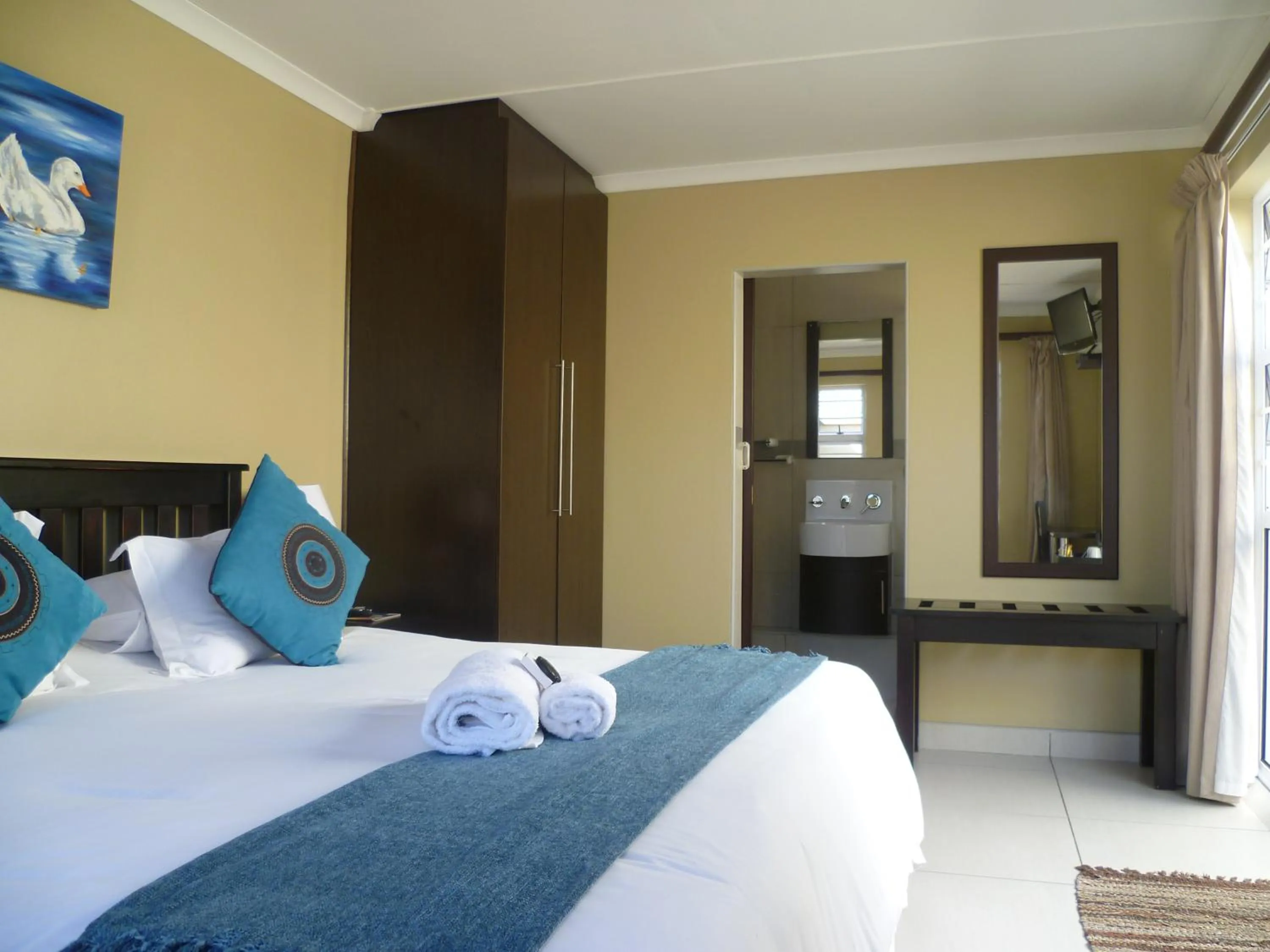 Bed in Absolute Cornwall Bed and Breakfast