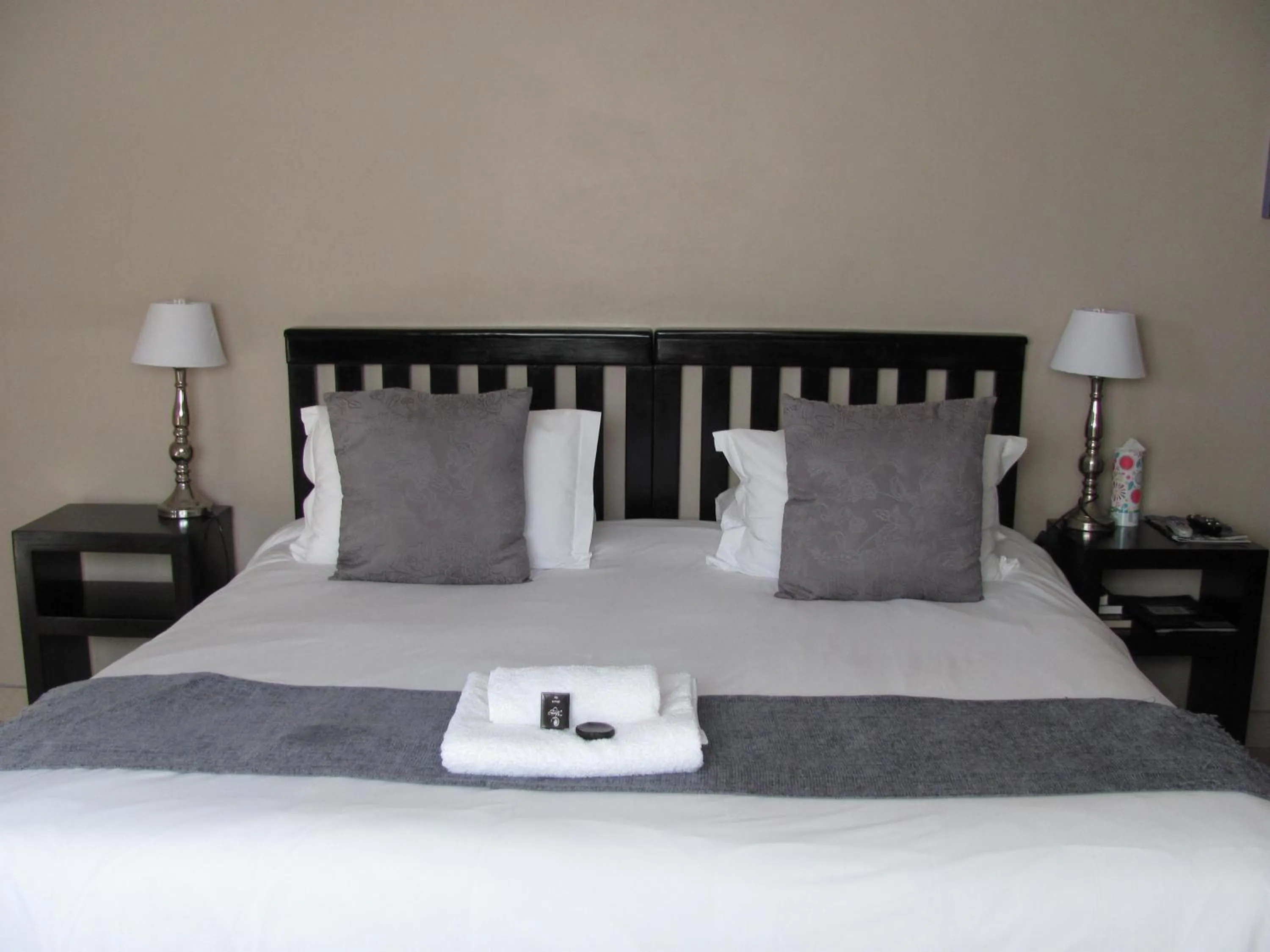 Bed in Absolute Cornwall Bed and Breakfast