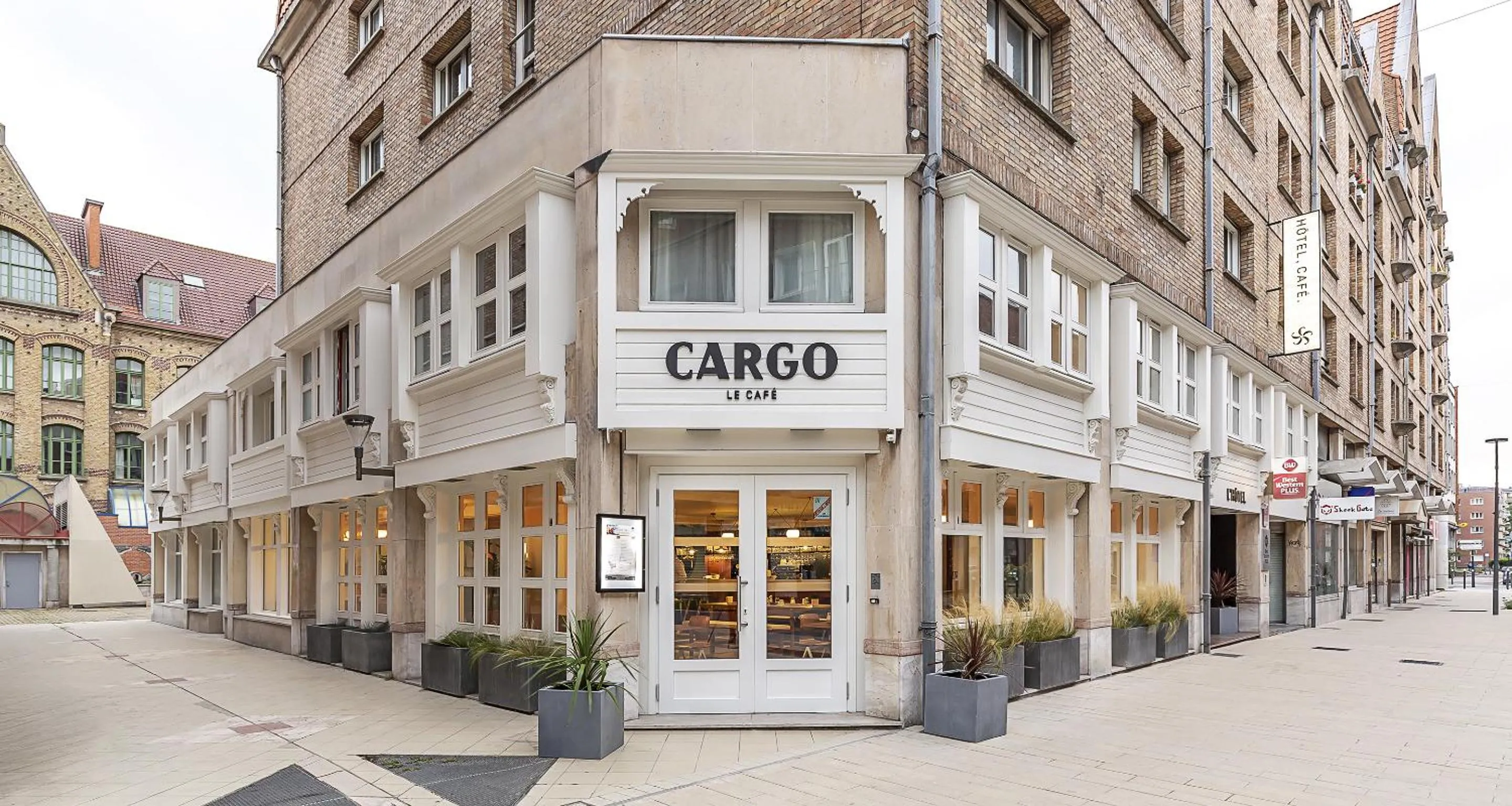 Property building in Best Western Plus Hotel Cargo