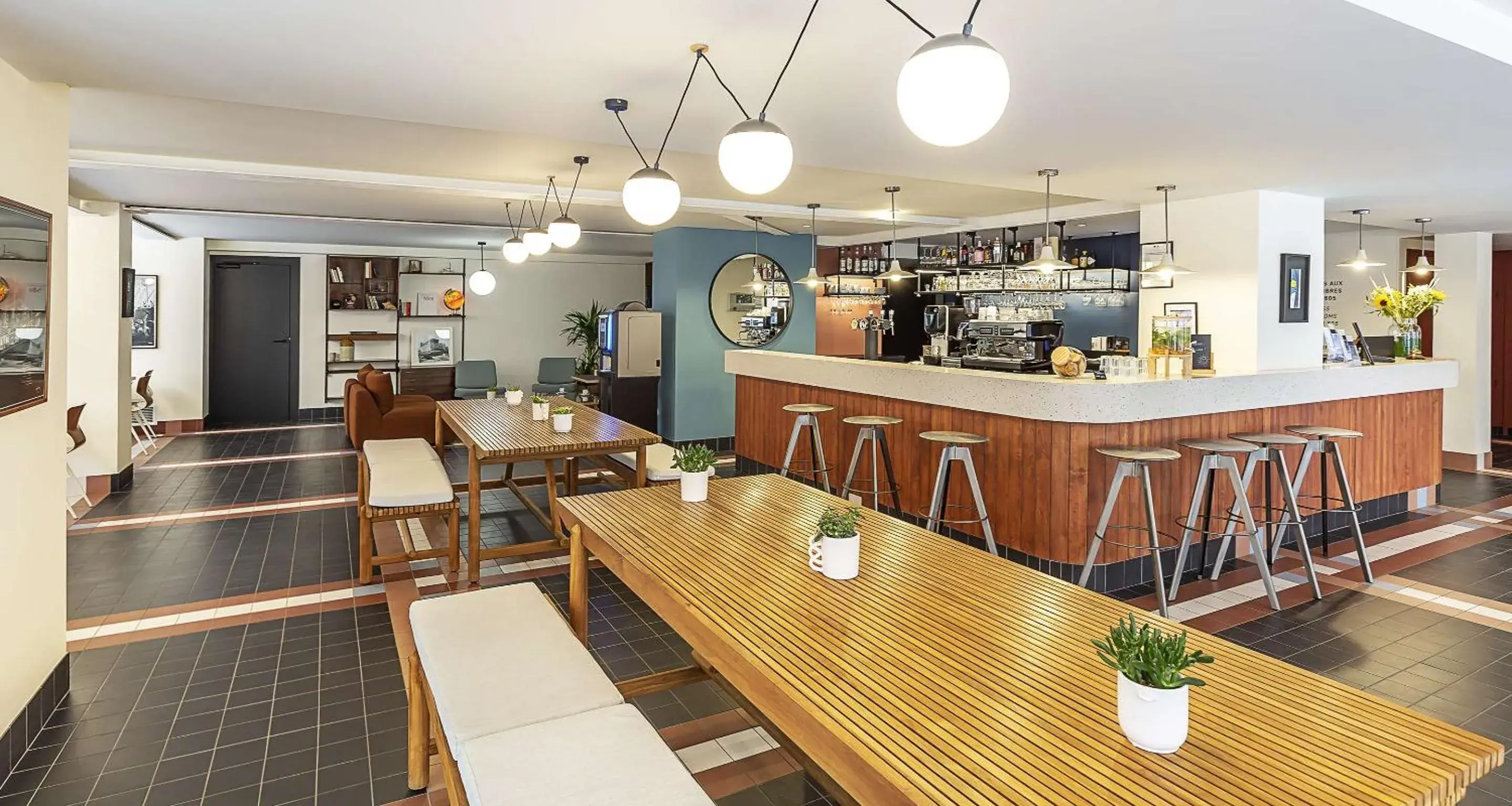 Lounge or bar in Best Western Plus Hotel Cargo Lounge or bar in Best Western Plus Hotel Cargo