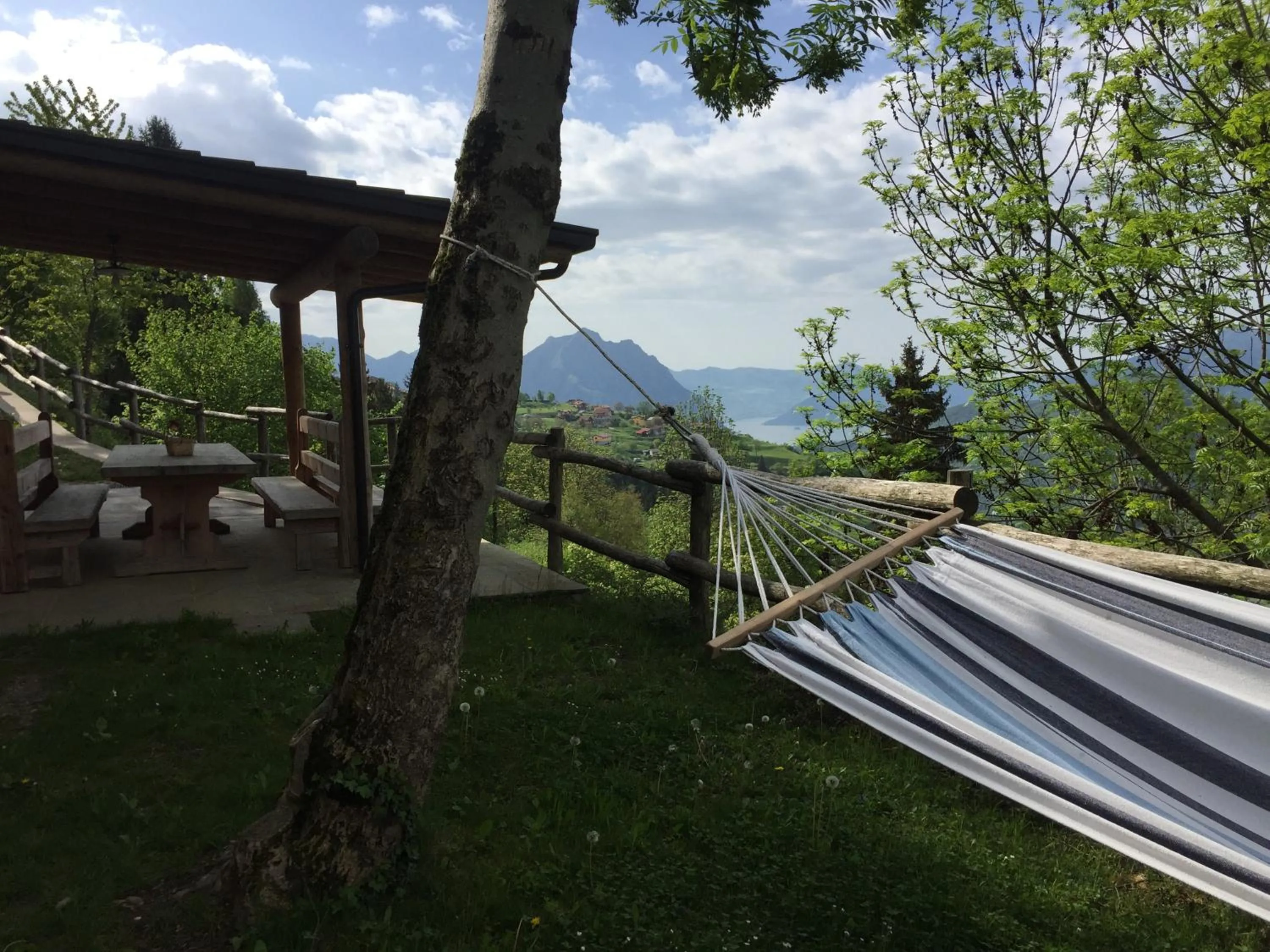 Garden view in Chalet Tre Santelle