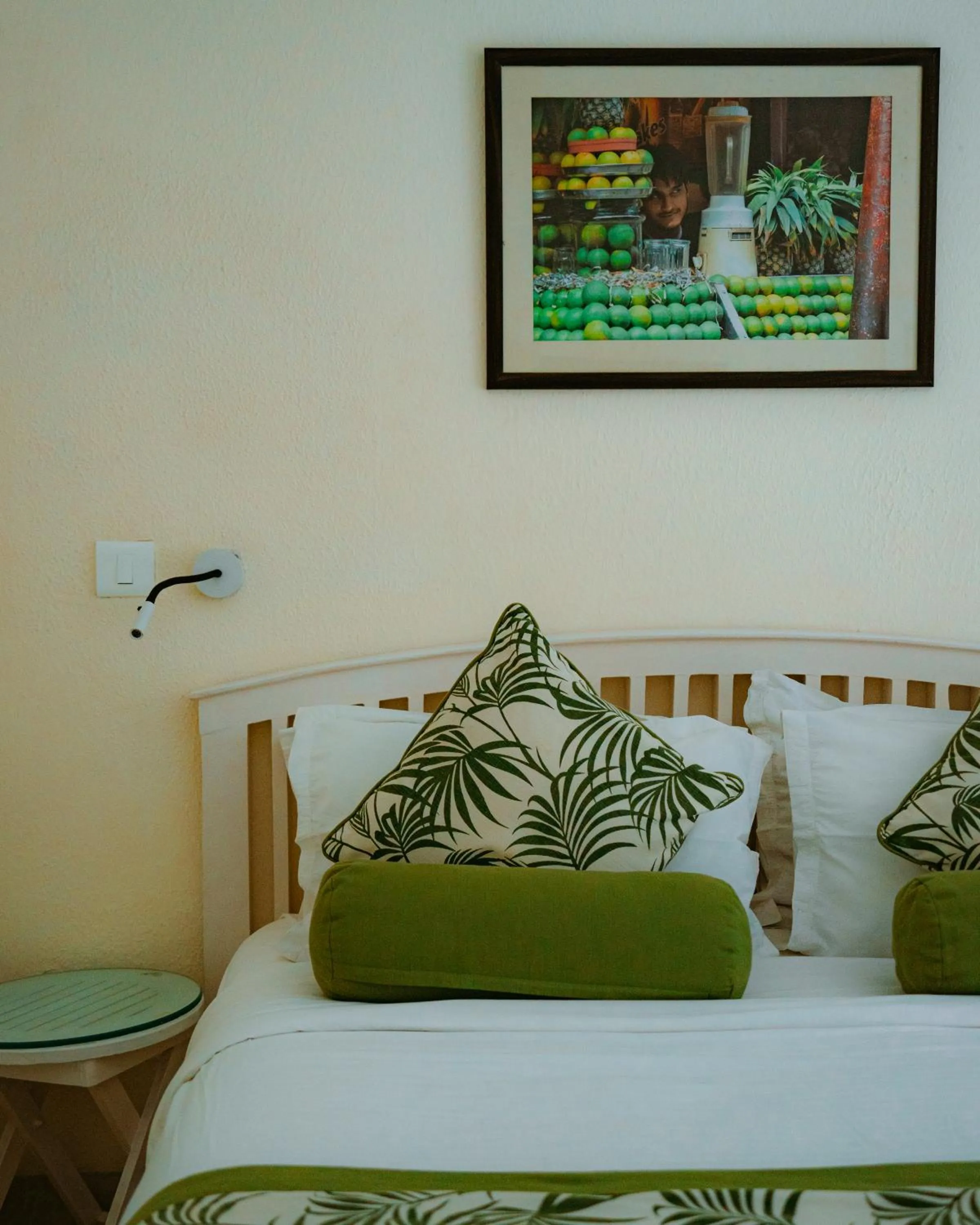 Photo of the whole room, Bed in Colonel’s Retreat