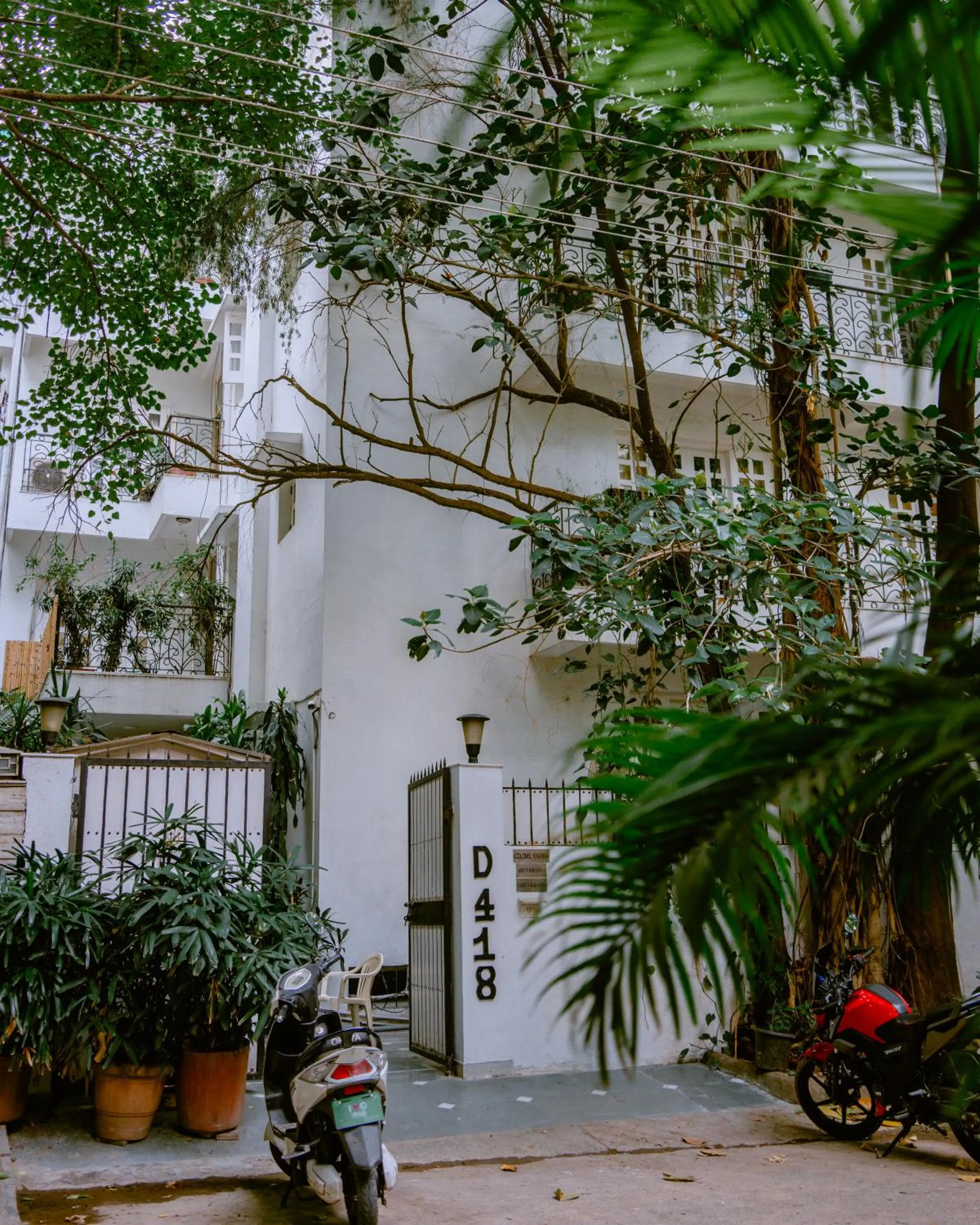 Property building in Colonel’s Retreat