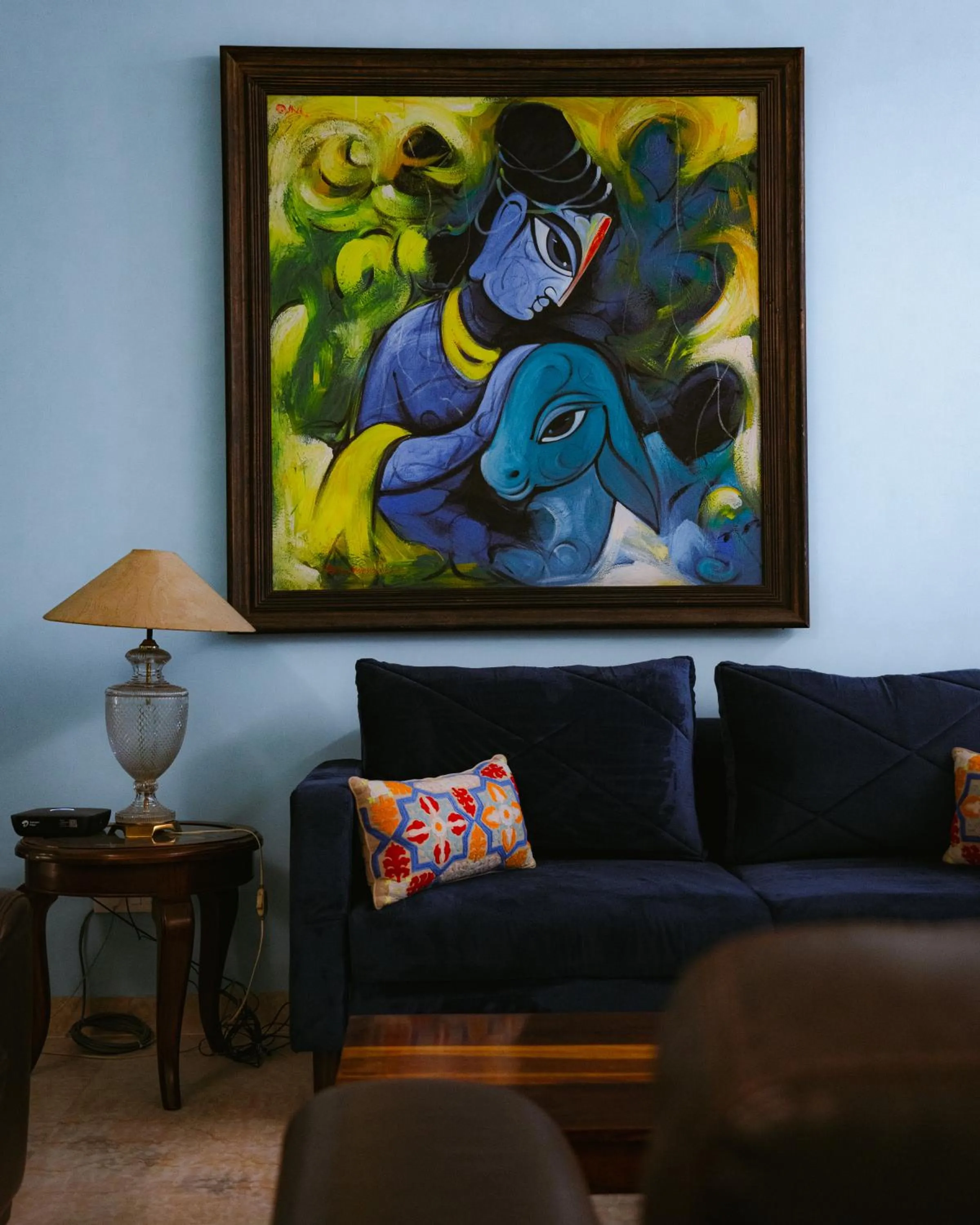 Seating area in Colonel’s Retreat