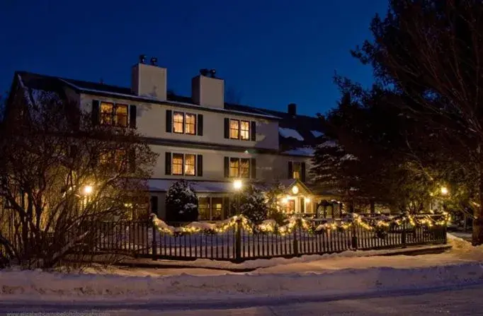 Property building in Inn at Ellis River Property building in Inn at Ellis River