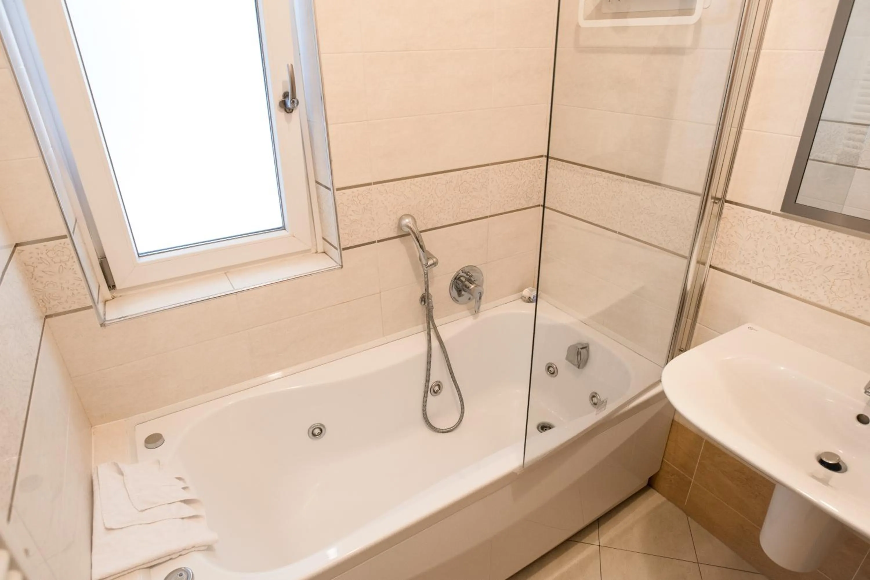 Bathroom in Prestige Apartments by Quokka 360 - spacious flats with terraces