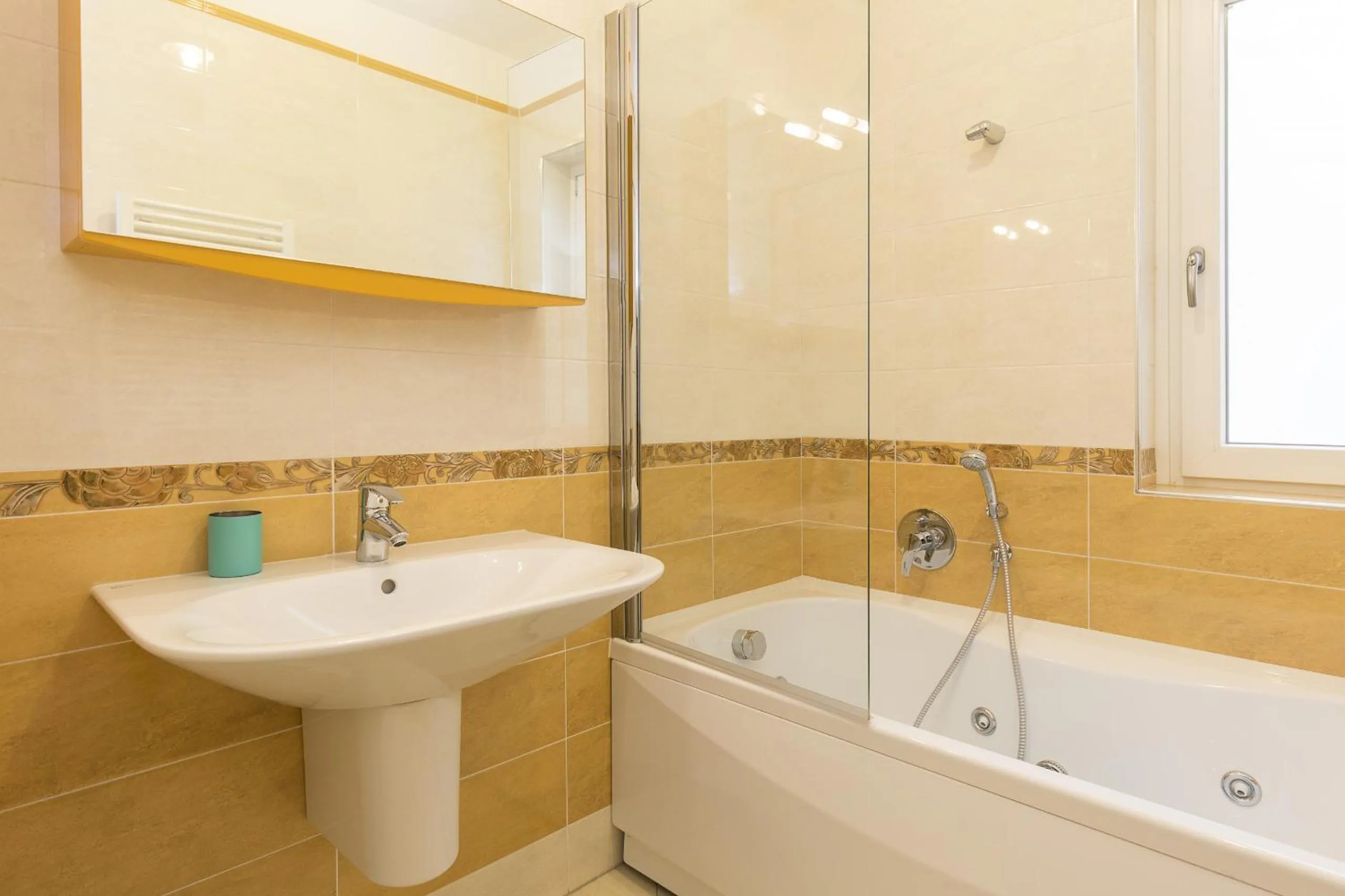 Bathroom in Prestige Apartments by Quokka 360 - spacious flats with terraces