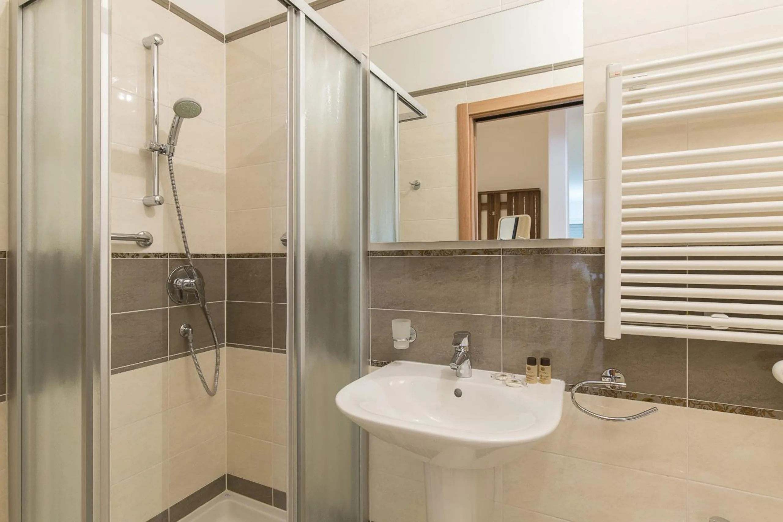 Shower in Prestige Apartments by Quokka 360 - spacious flats with terraces