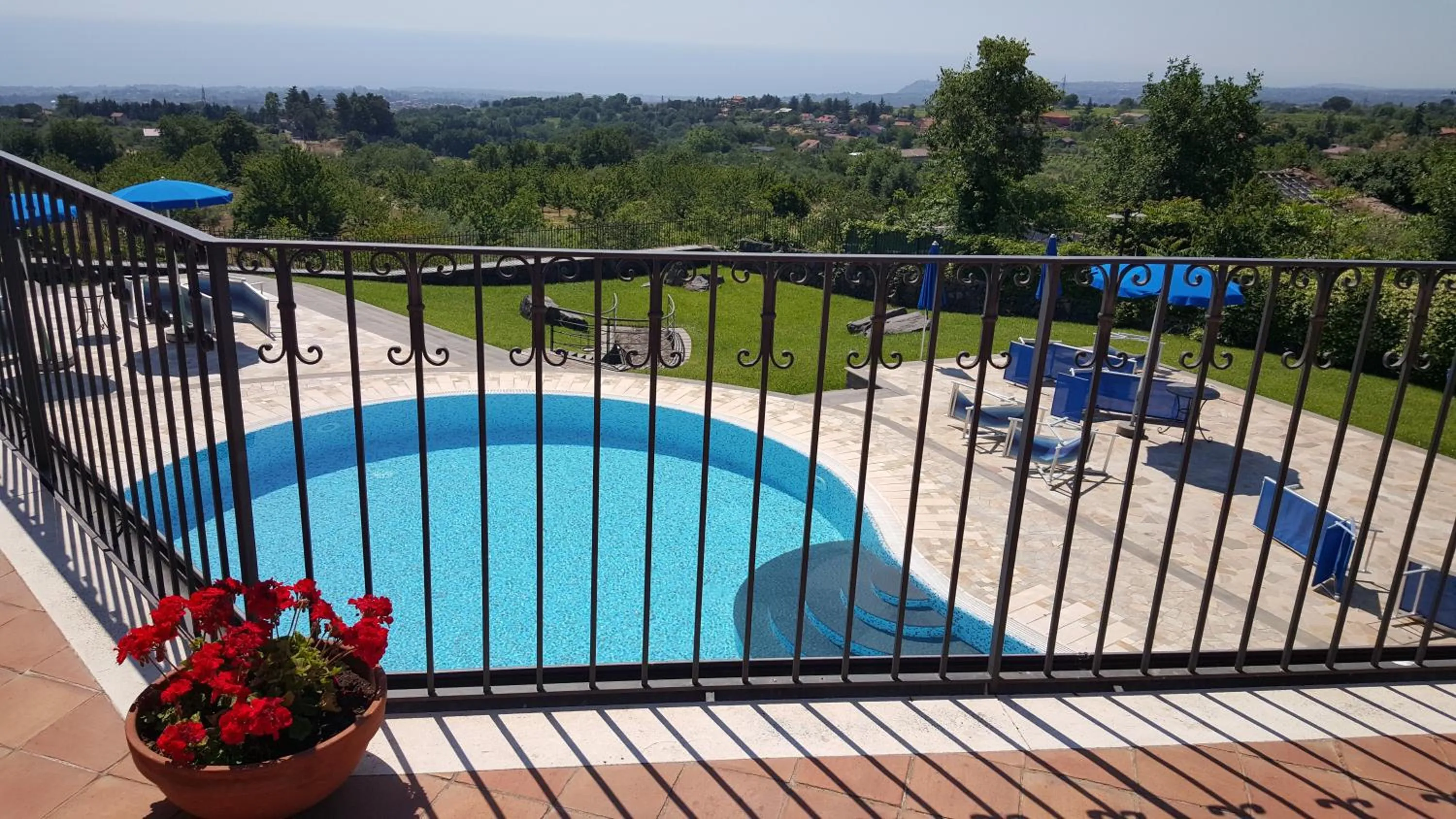 Day in Antico Borgo Petralia